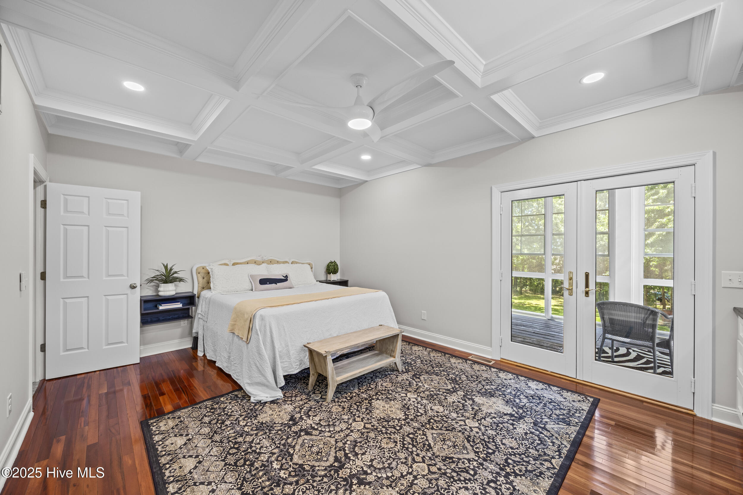 100519629 | Photo 28