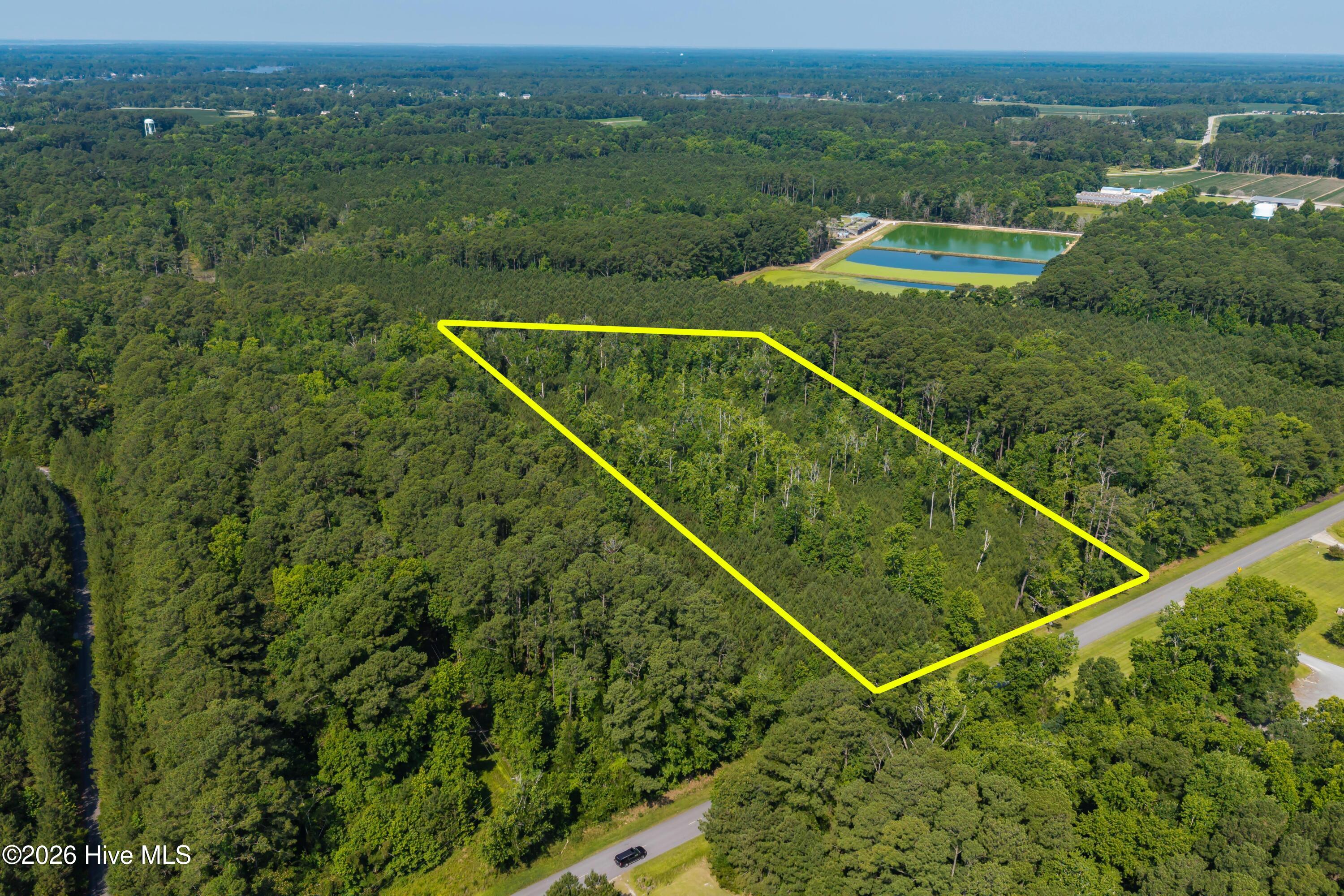1 White Farm Road,Oriental