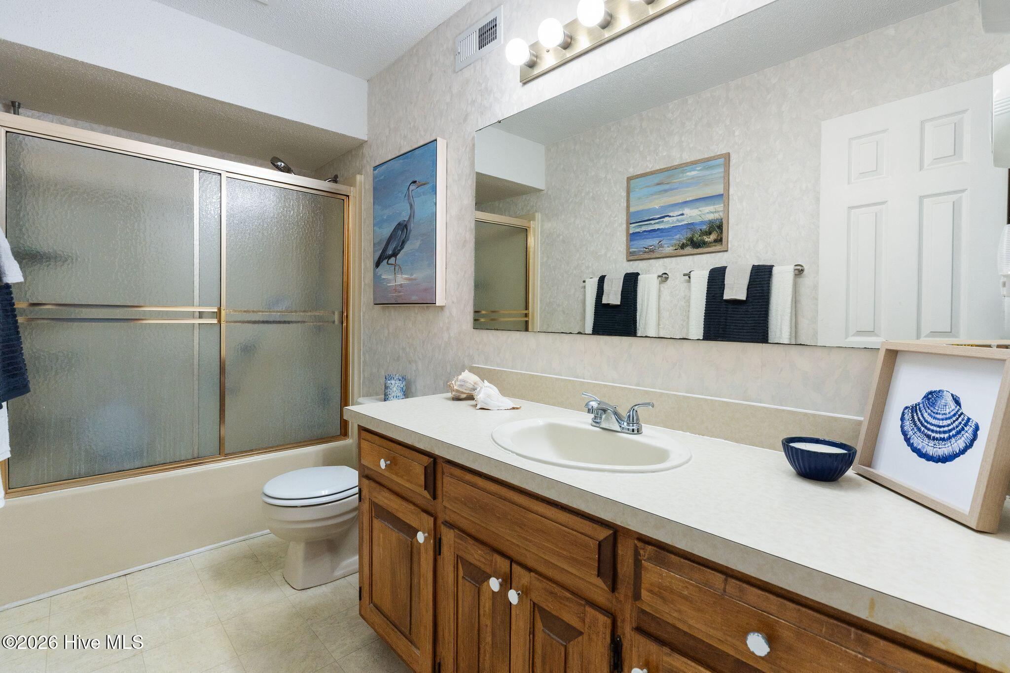 100559417 | Photo 28