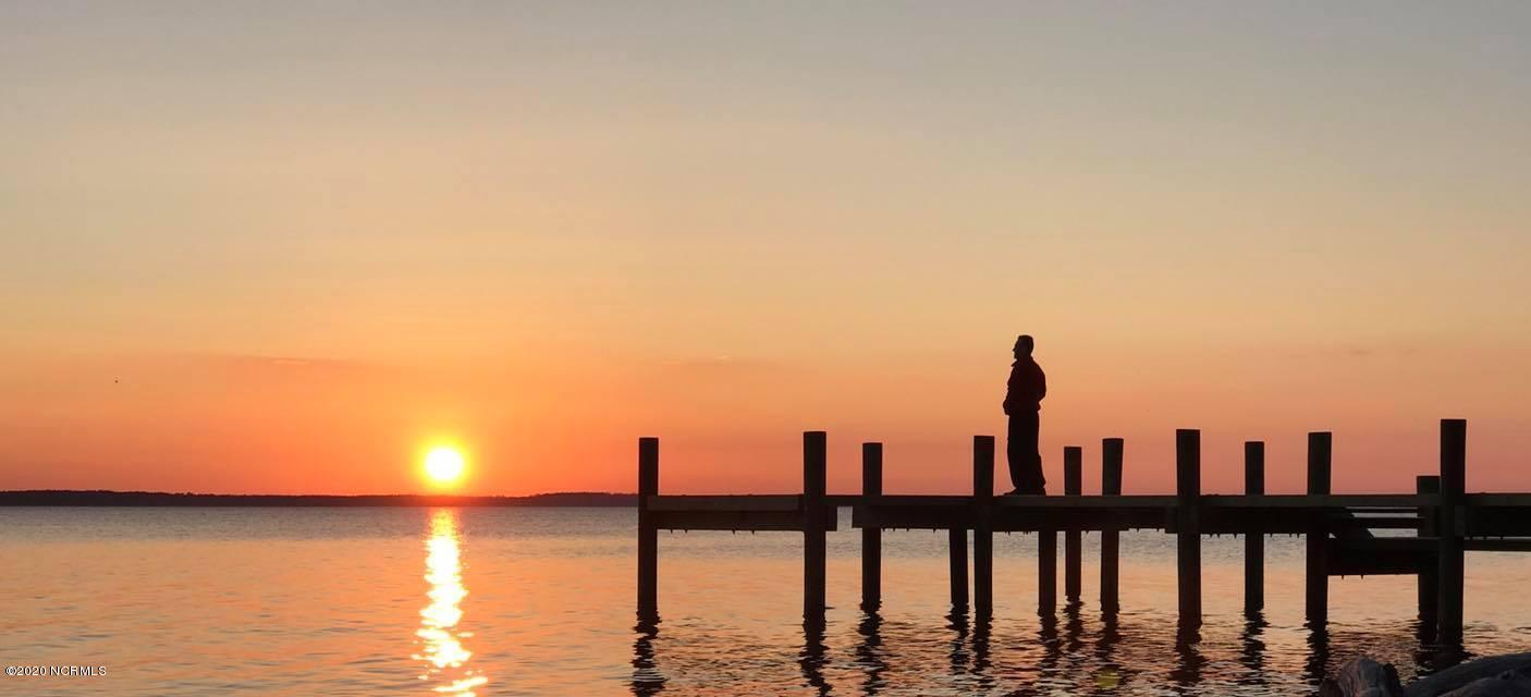 28 Palm Court, Minnesott Beach, NC, 28510