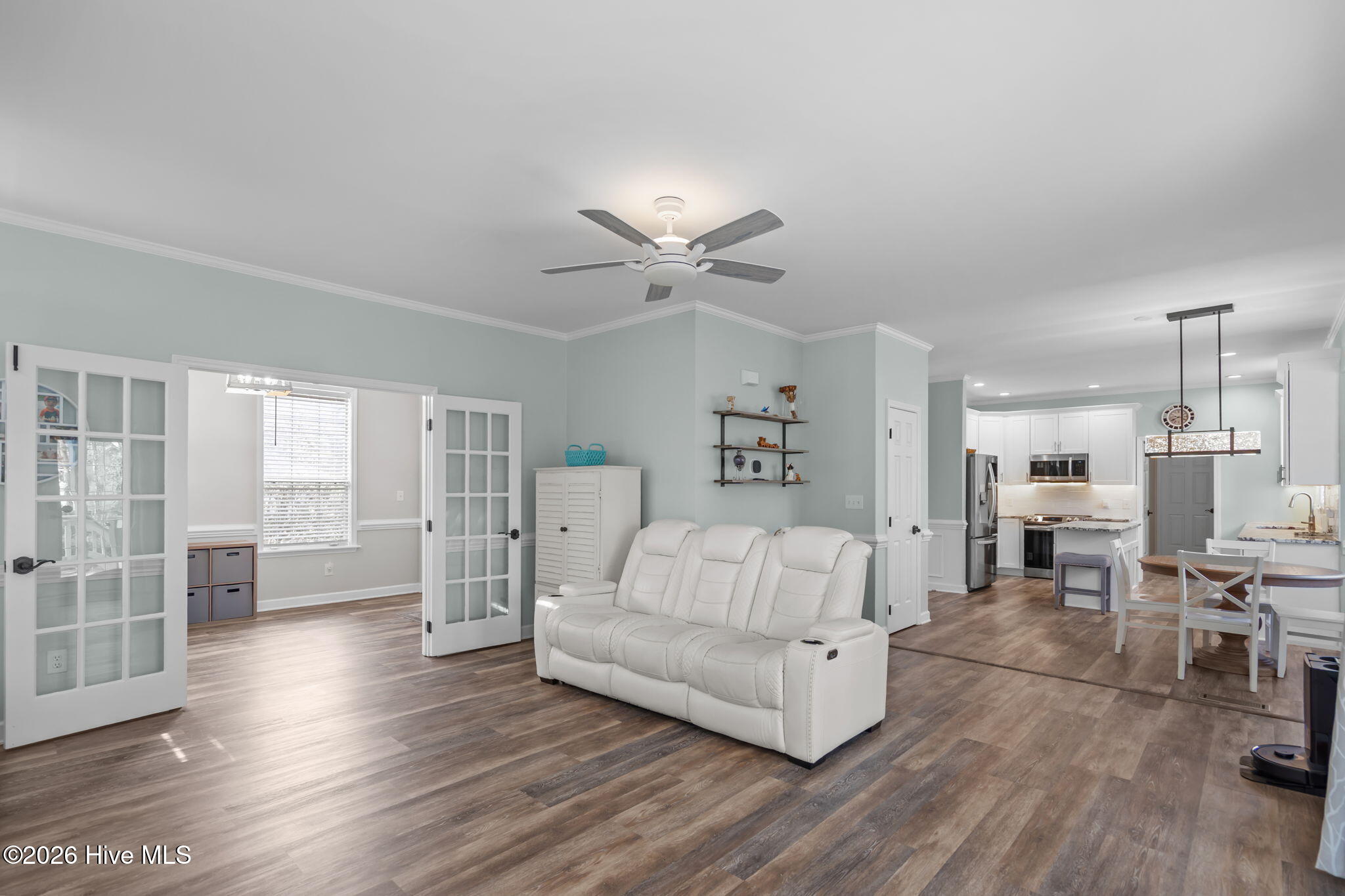 100548092 | Photo 22