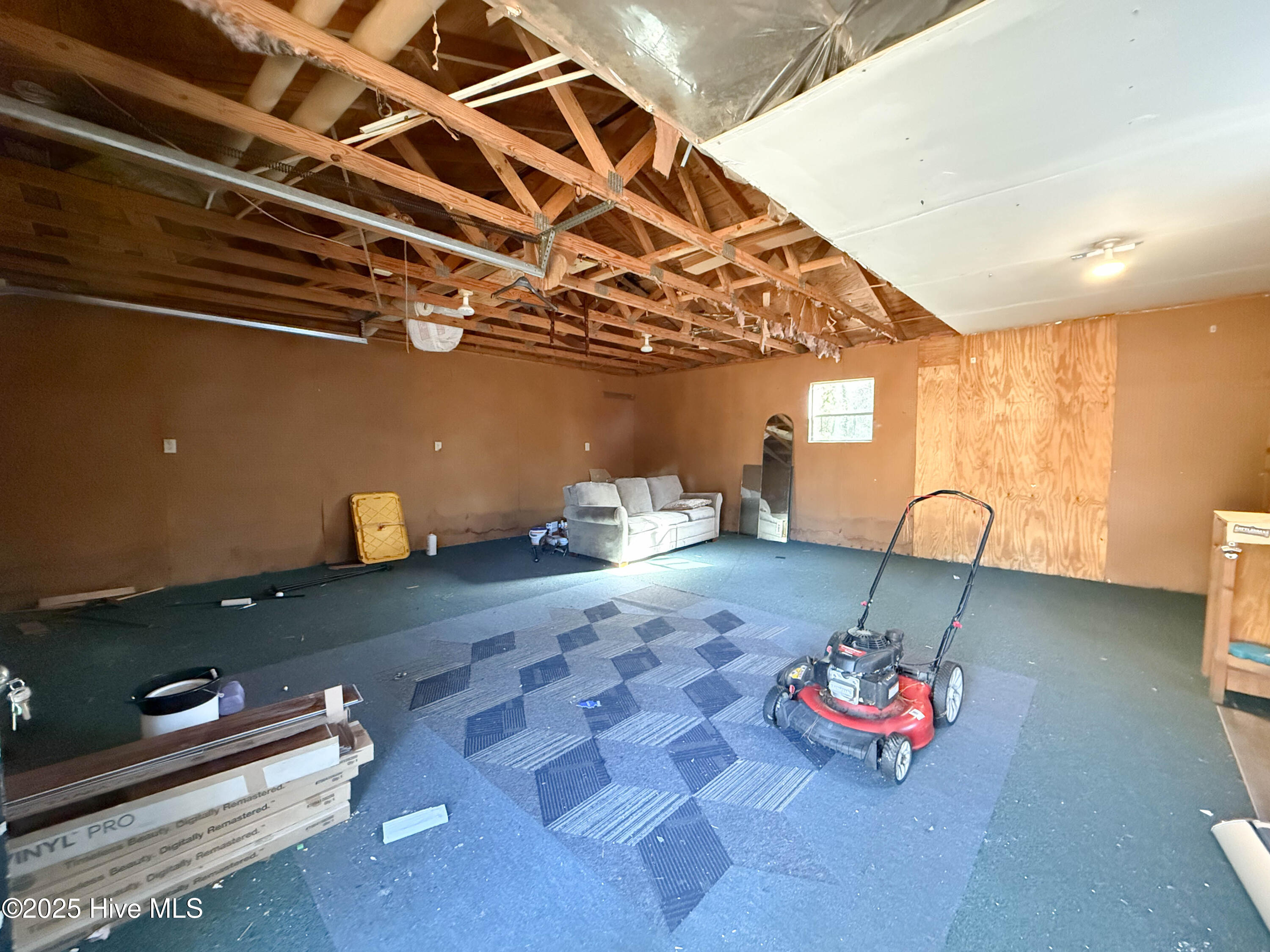 100546287 | Photo 50