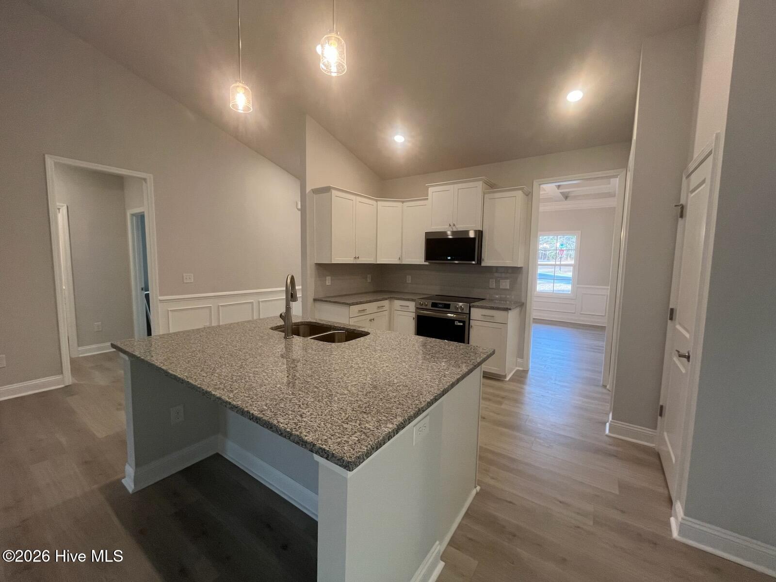 100552296 | Photo 10