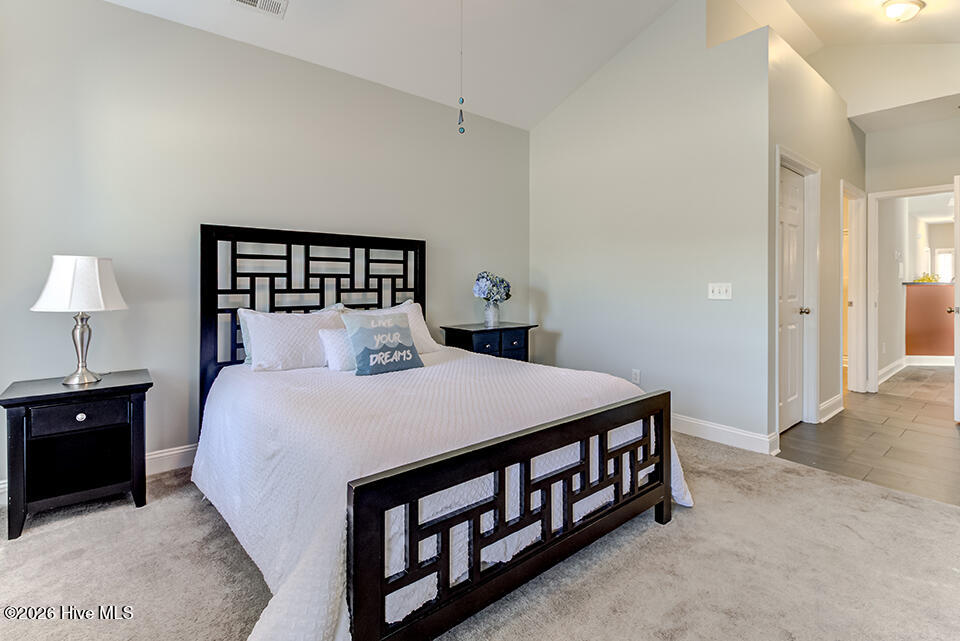 100555242 | Photo 14