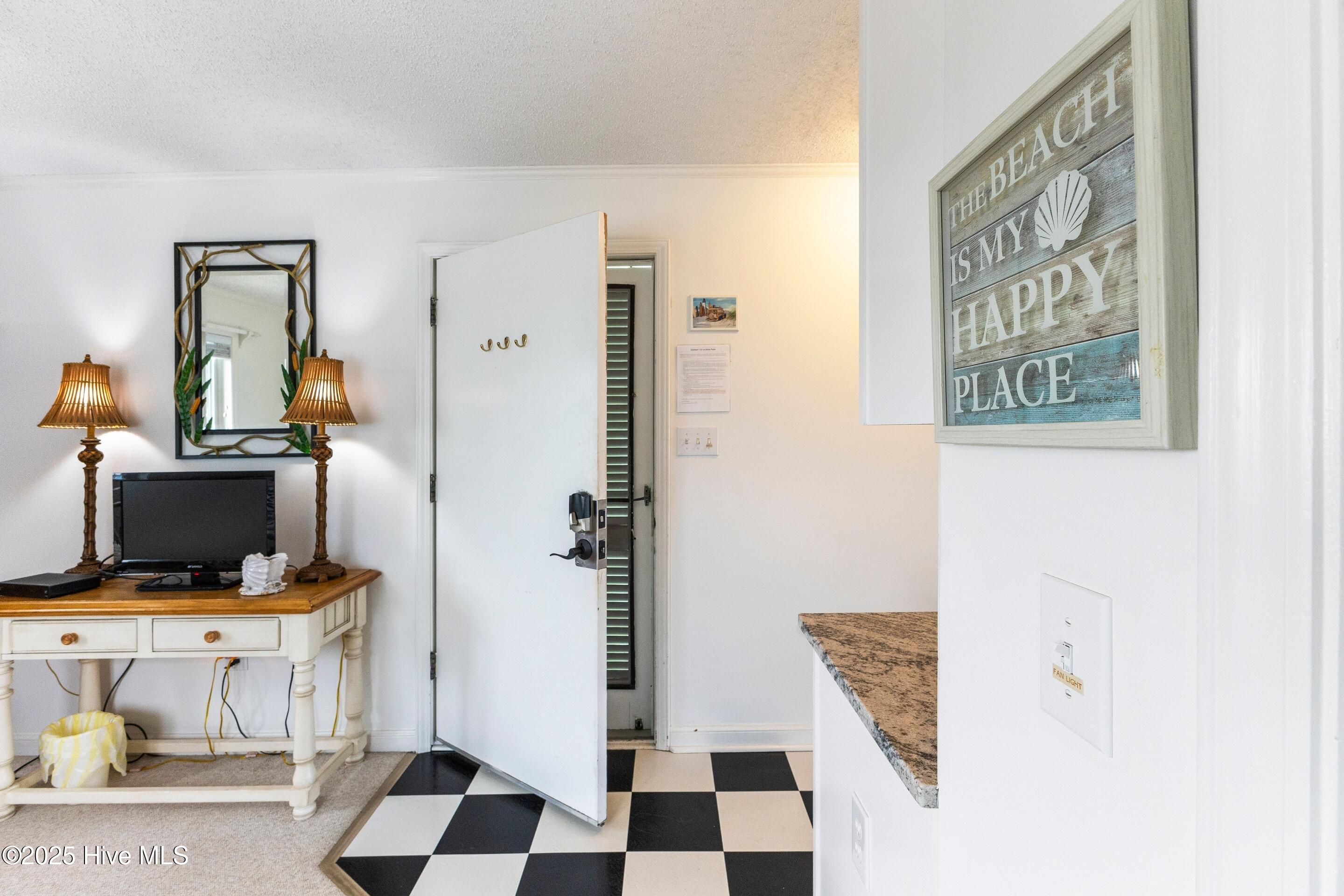 100535531 | Photo 15