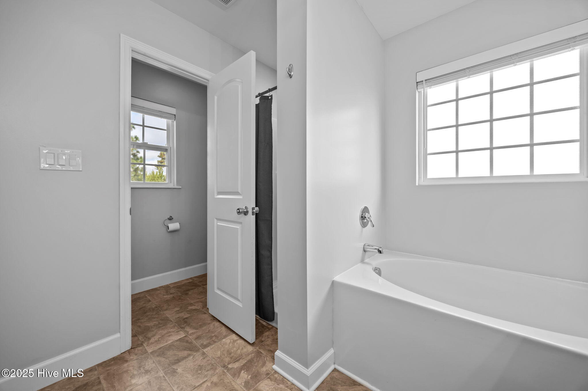 100542971 | Photo 24