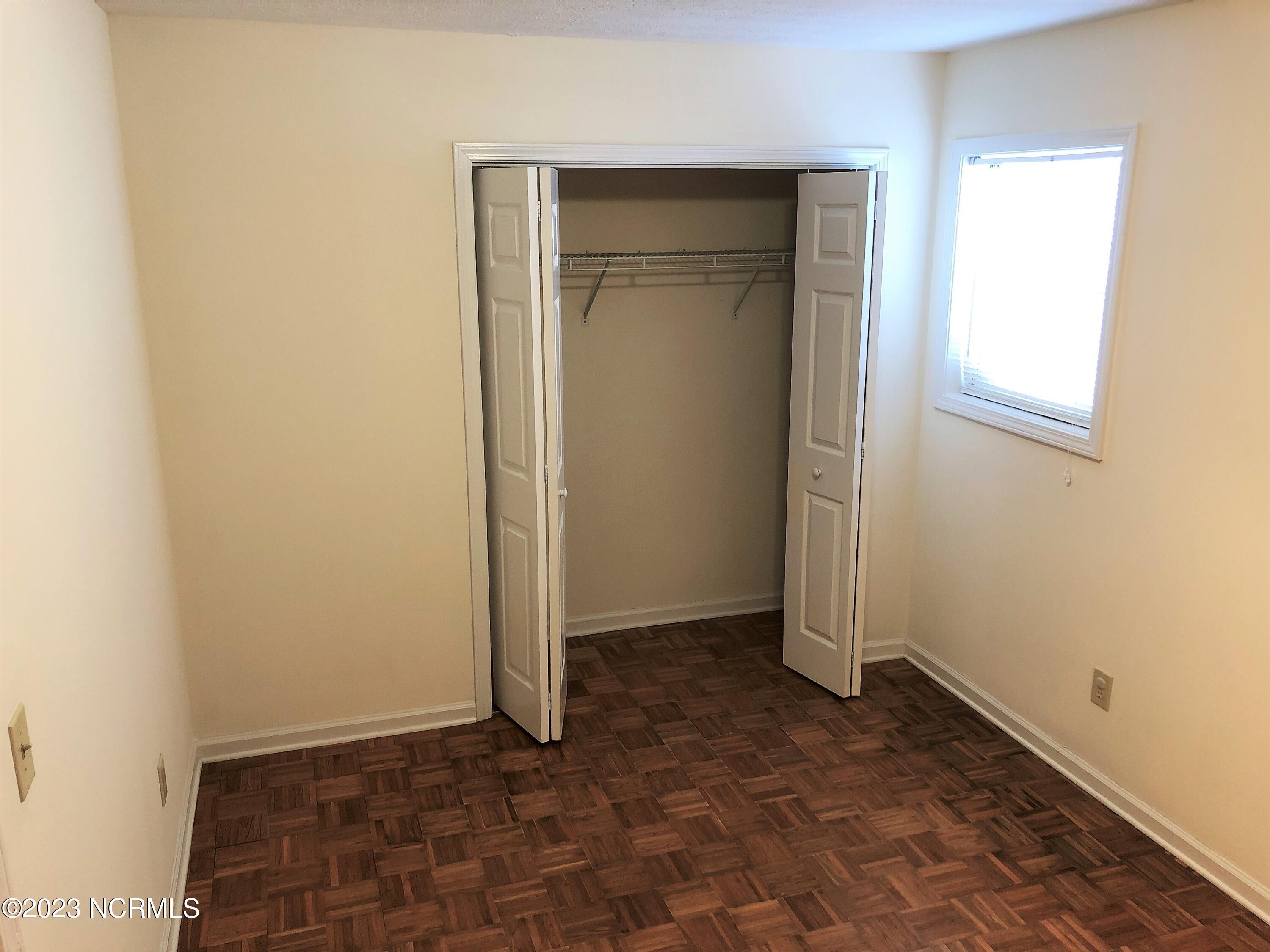 100565733 | Photo 12