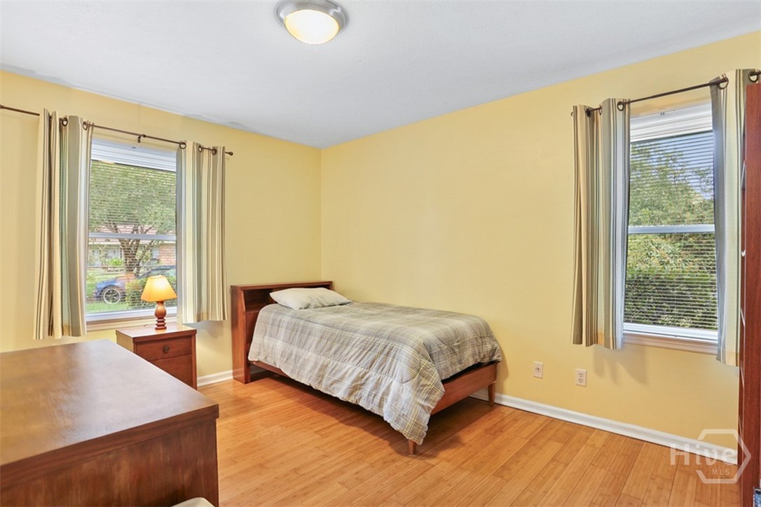 5 Prince Charles Court