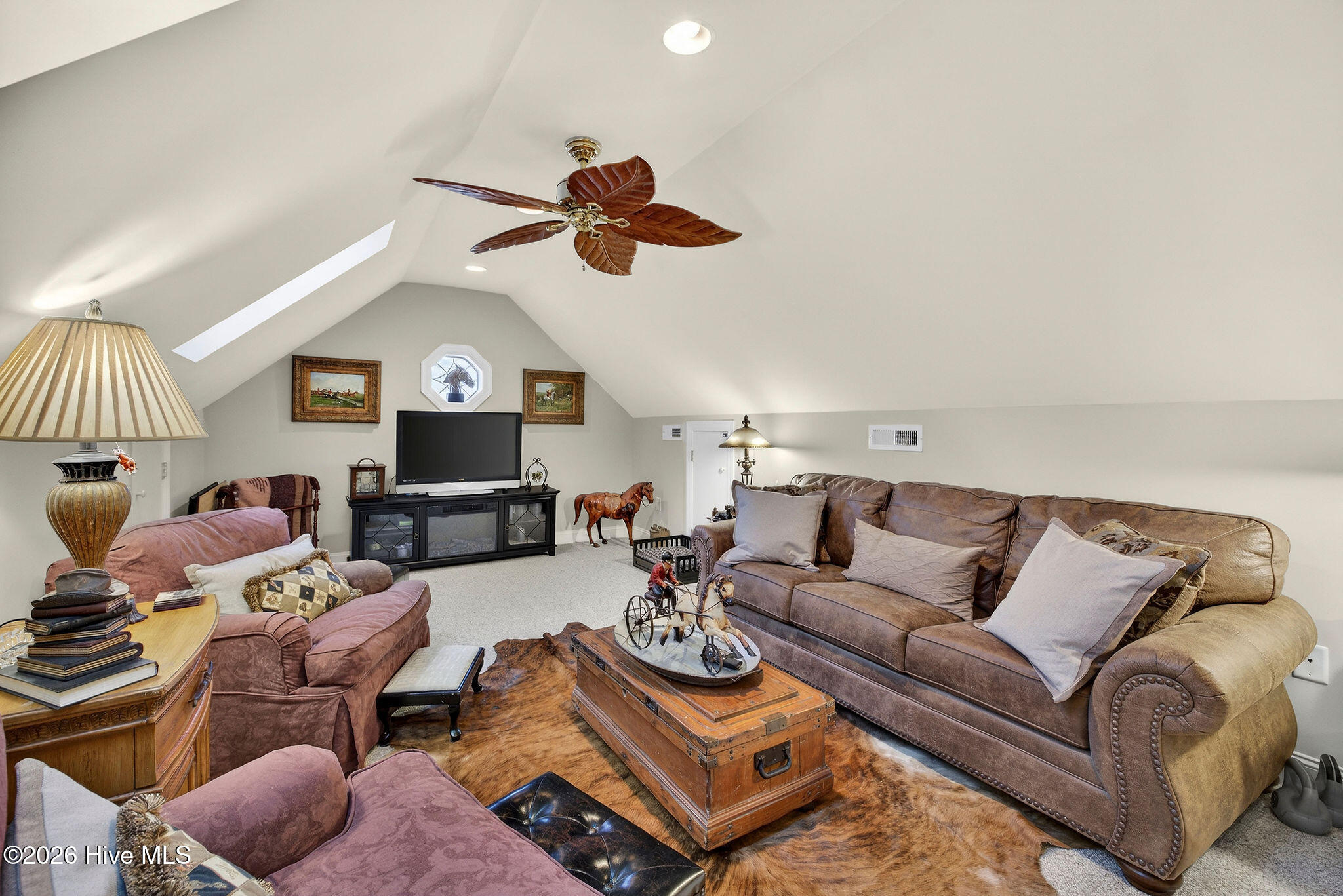 100558563 | Photo 54