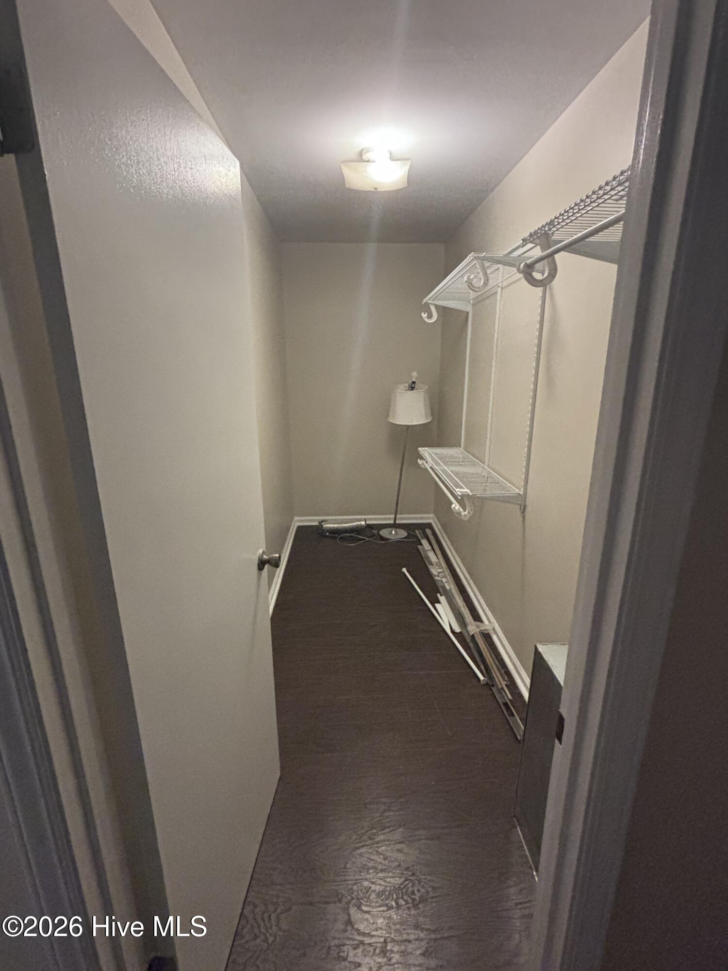 100533397 | Photo 10