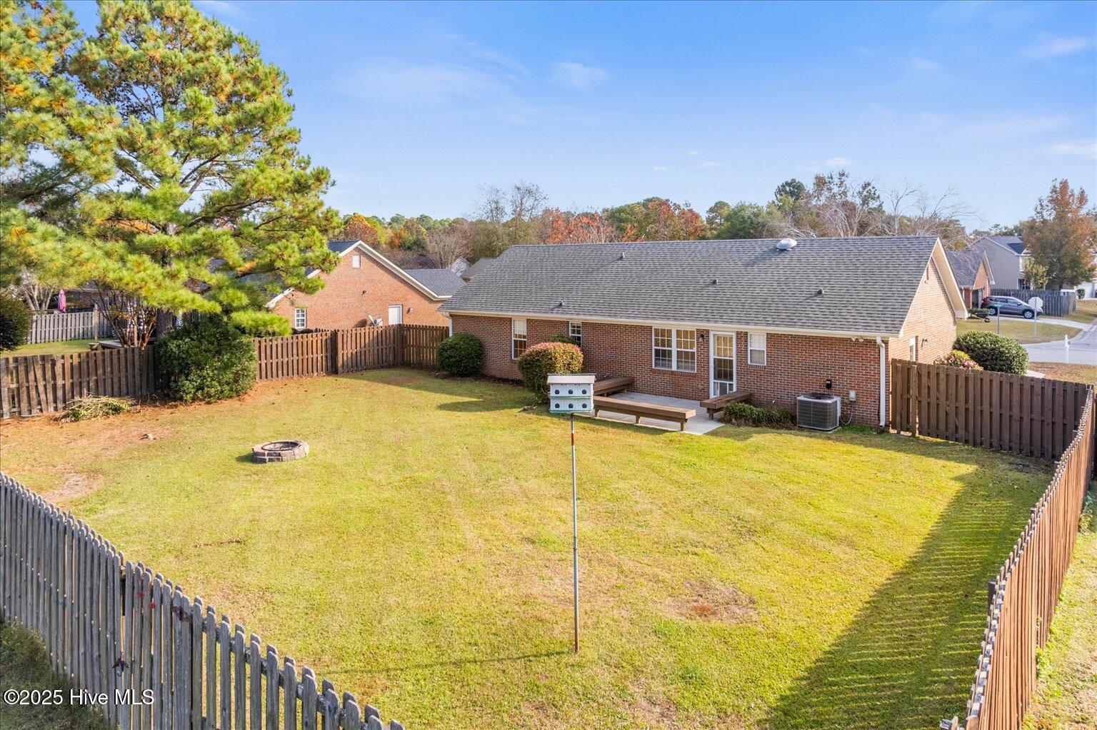 100540475 | Photo 30