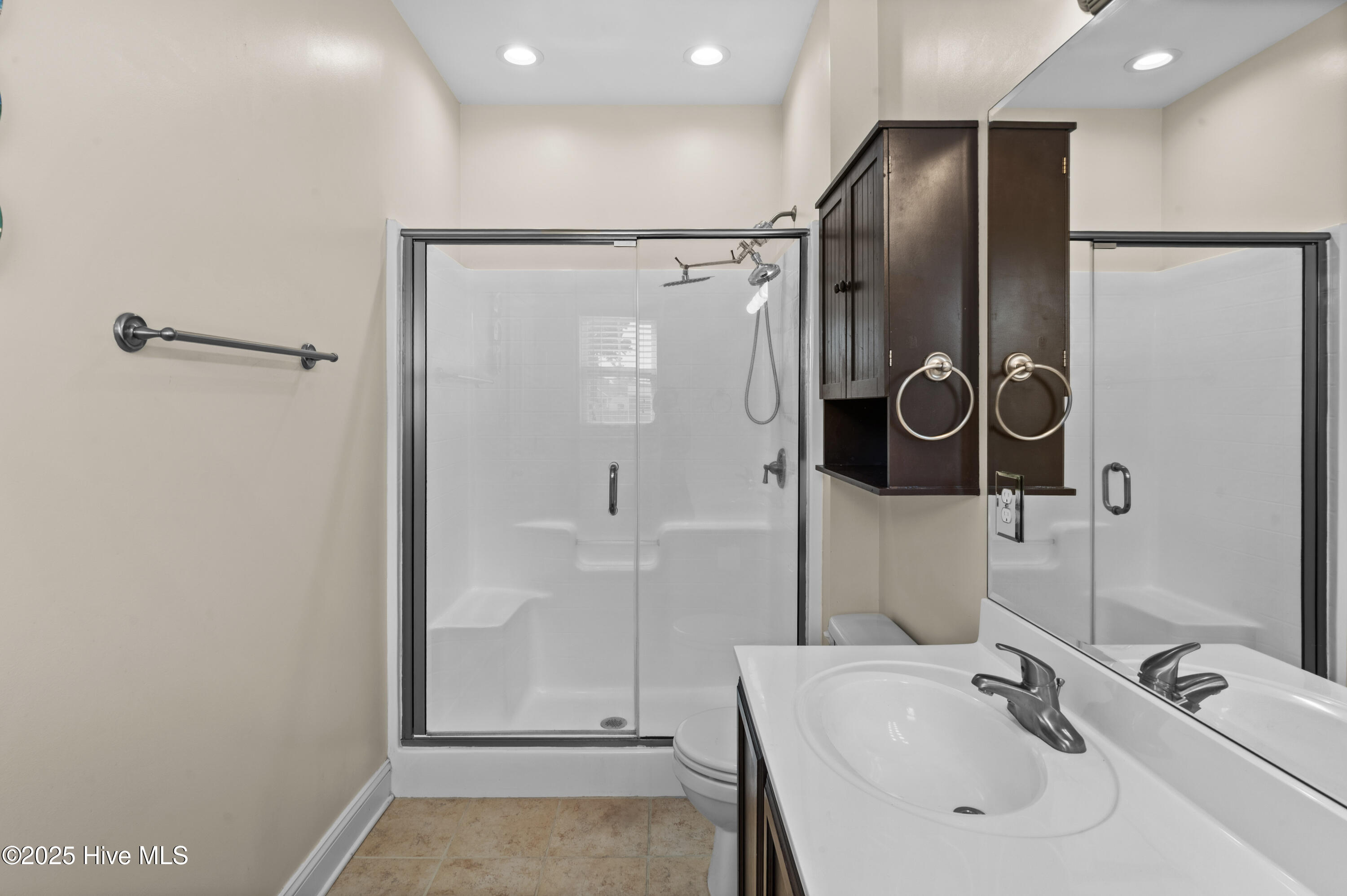 100530056 | Photo 34