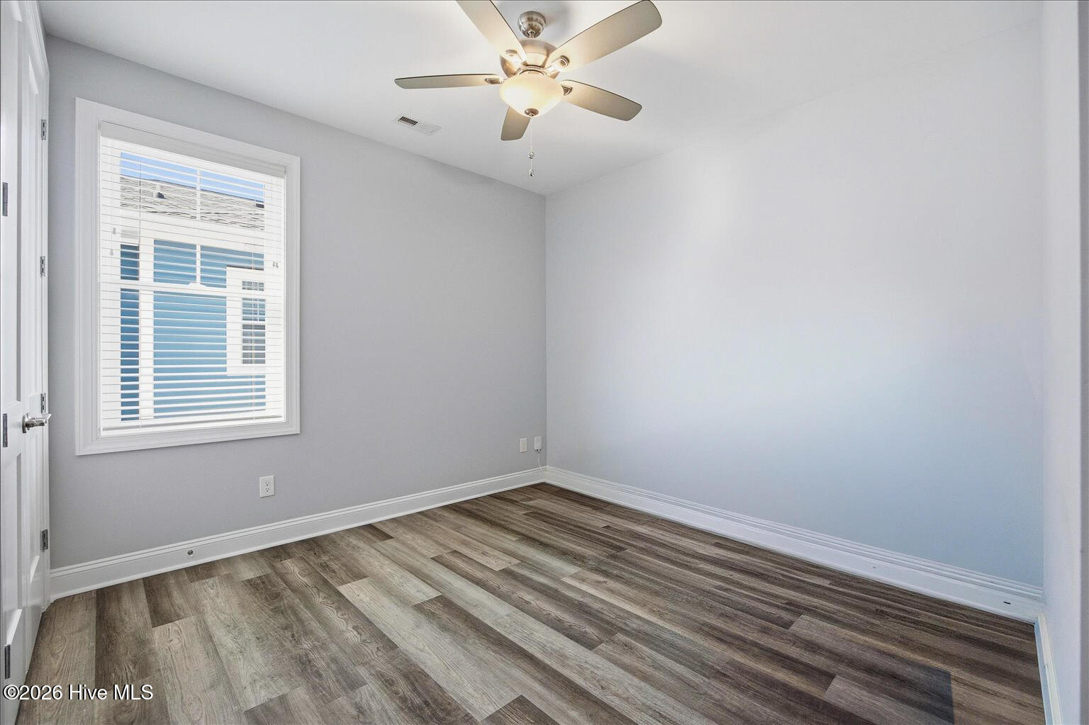 100559735 | Photo 21