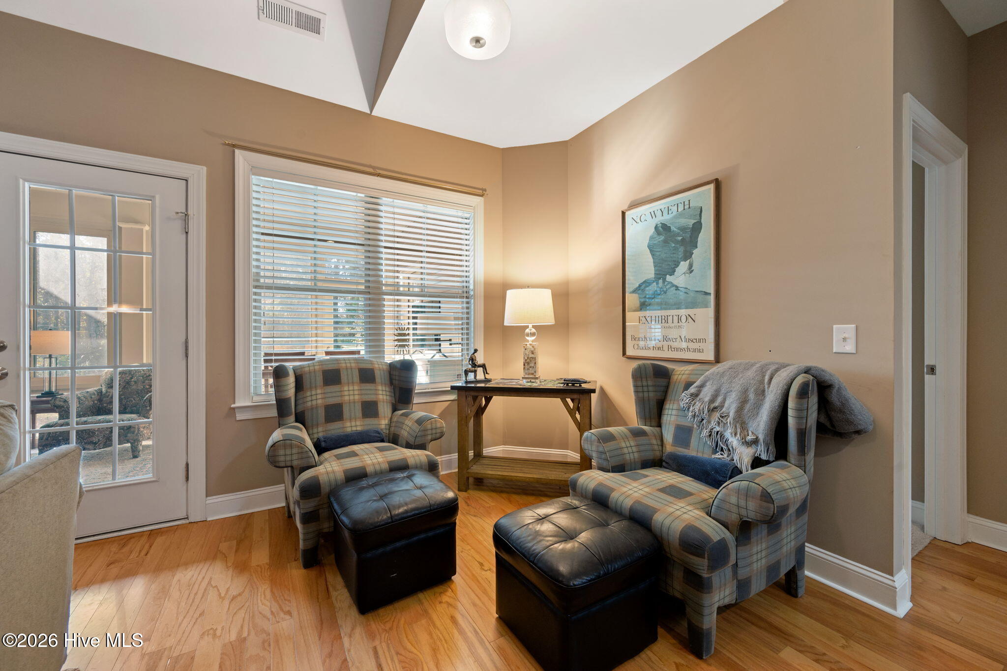 100558901 | Photo 11