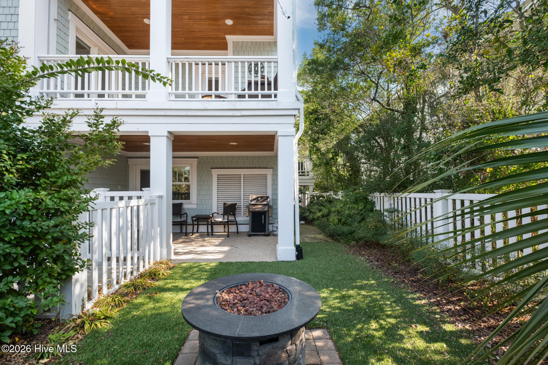 100567565 | Photo 51