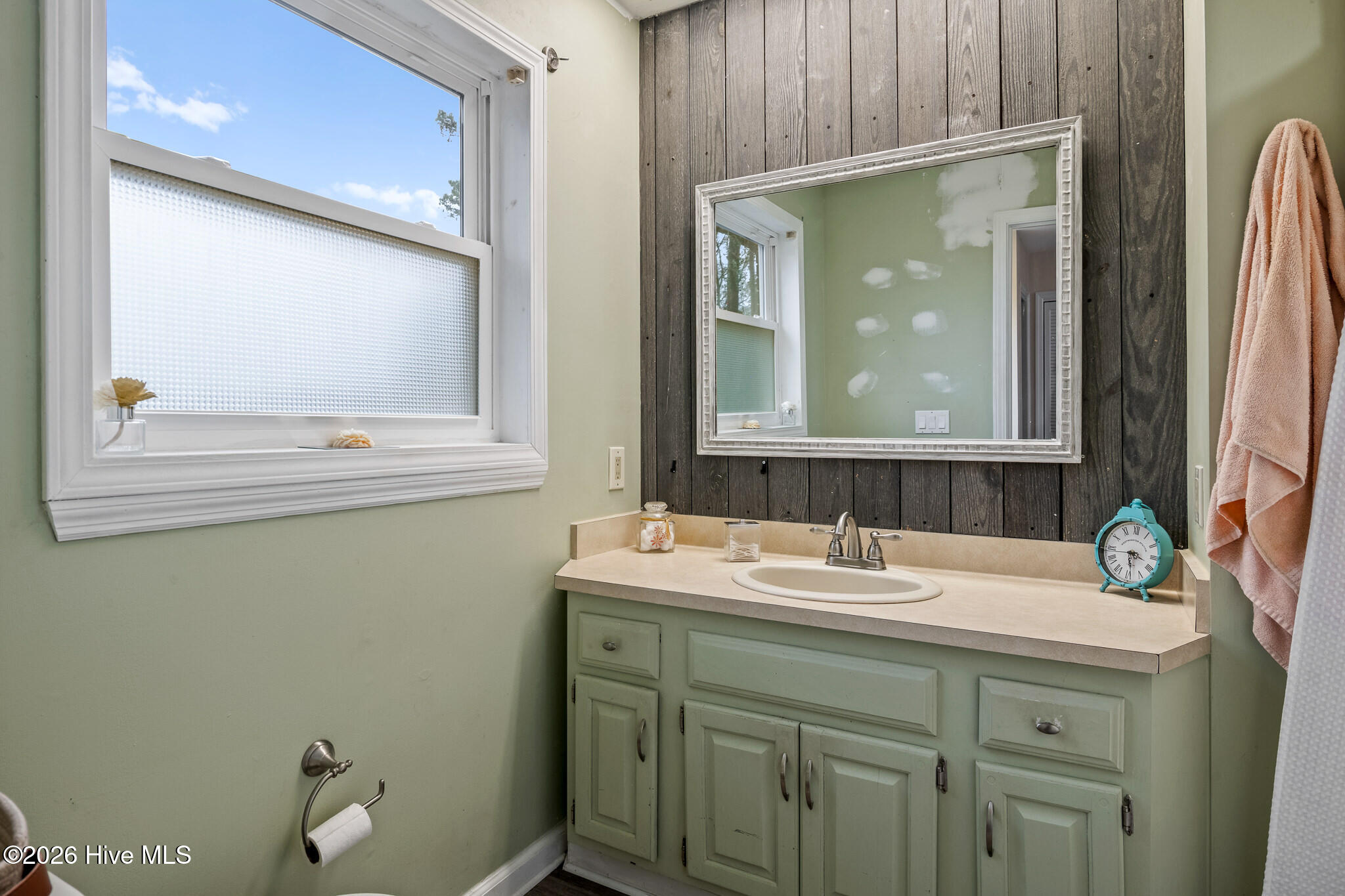 100552372 | Photo 40