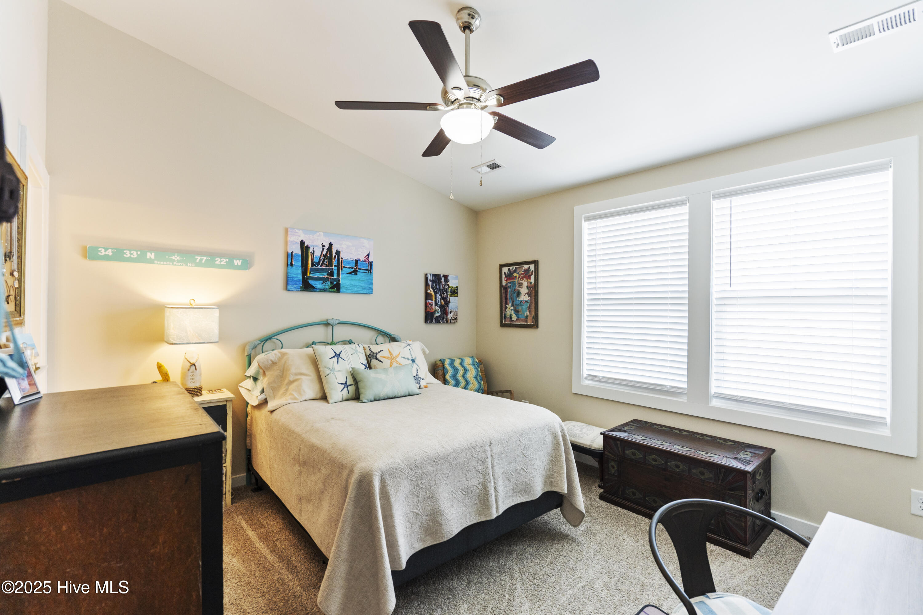 100505761 | Photo 42