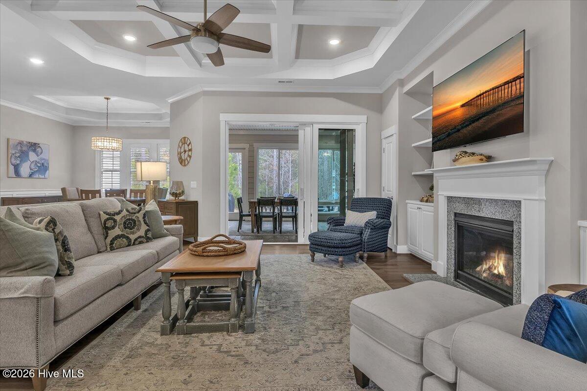 100558709 | Photo 12