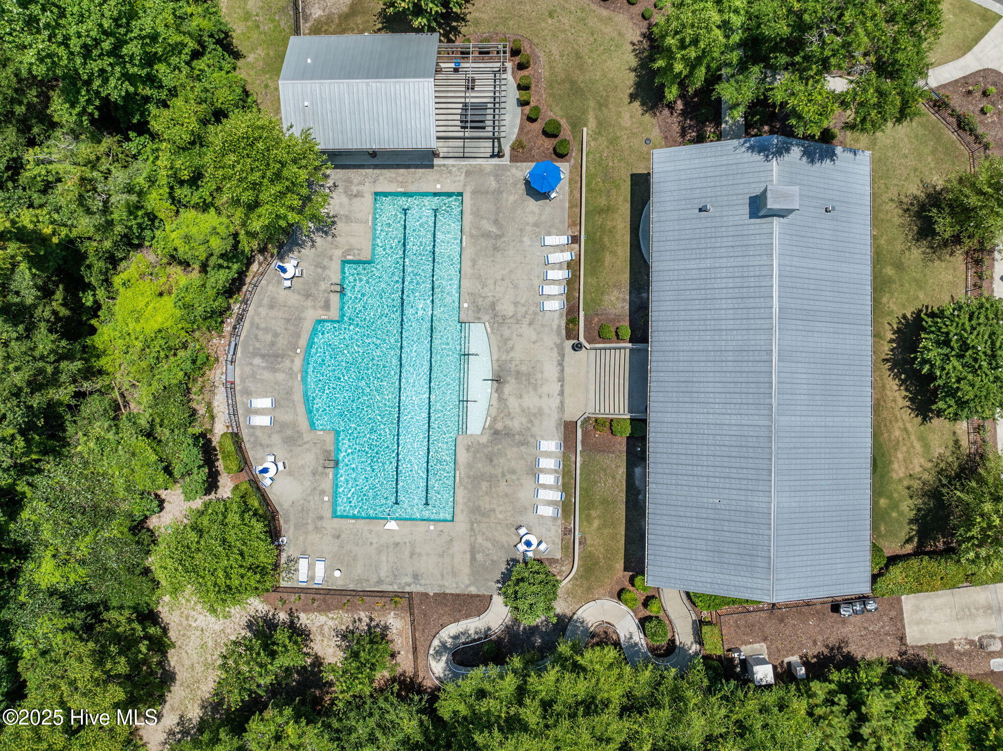 100550410 | Photo 79