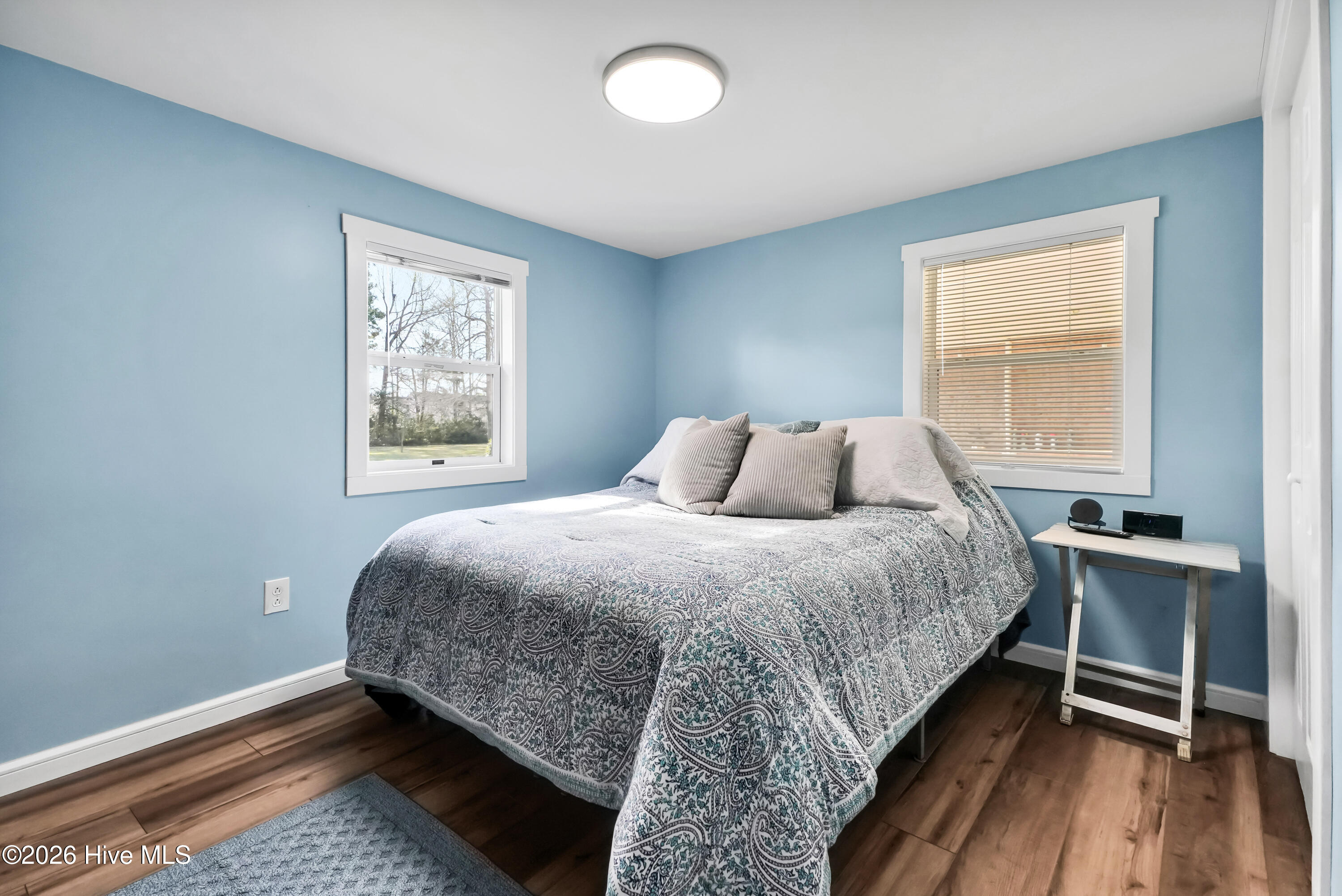 100560633 | Photo 11