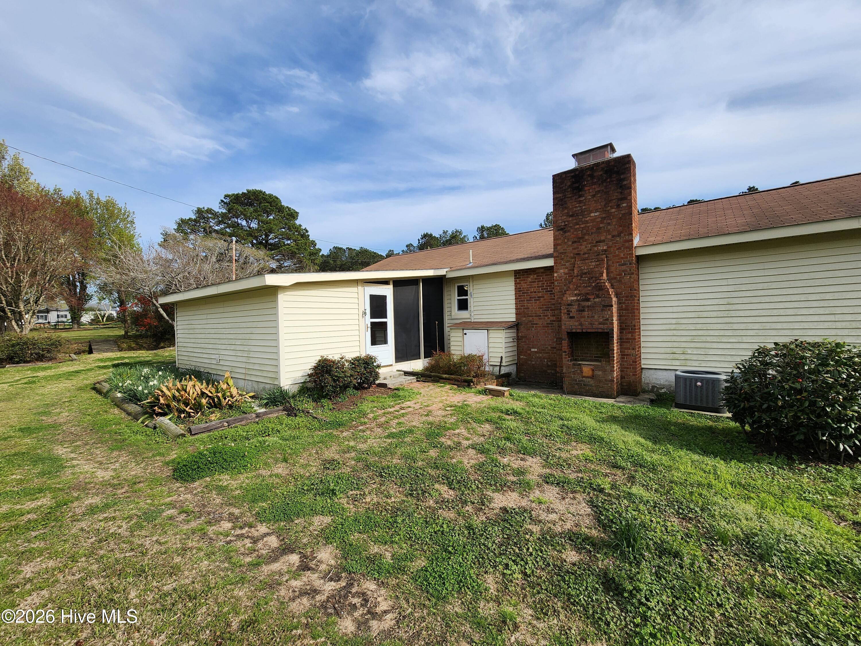 100561545 | Photo 23