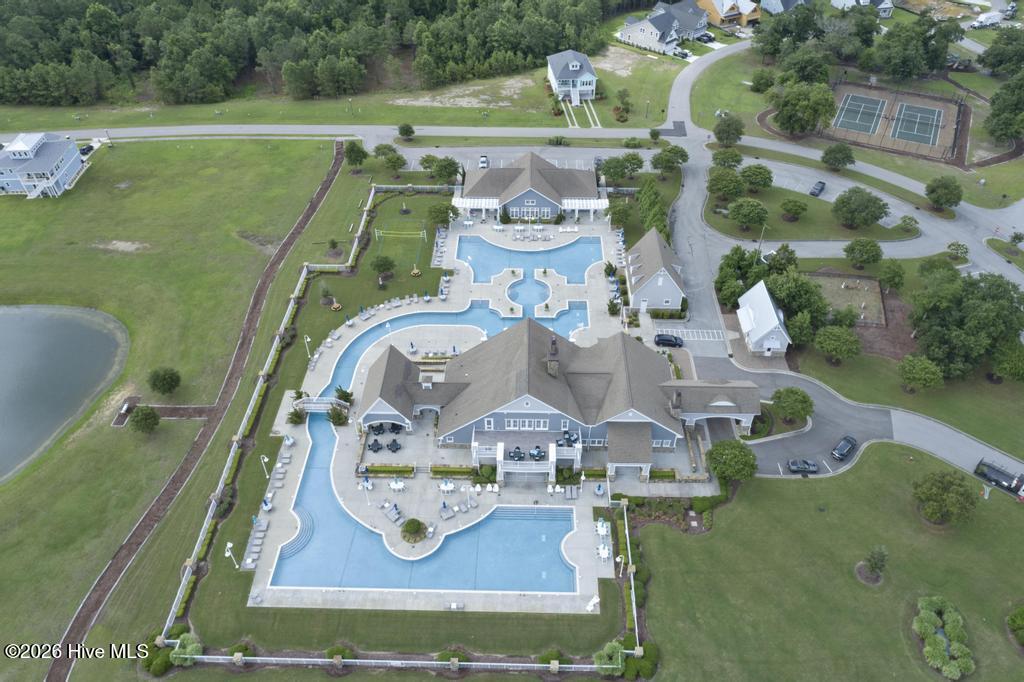 100558898 | Photo 71