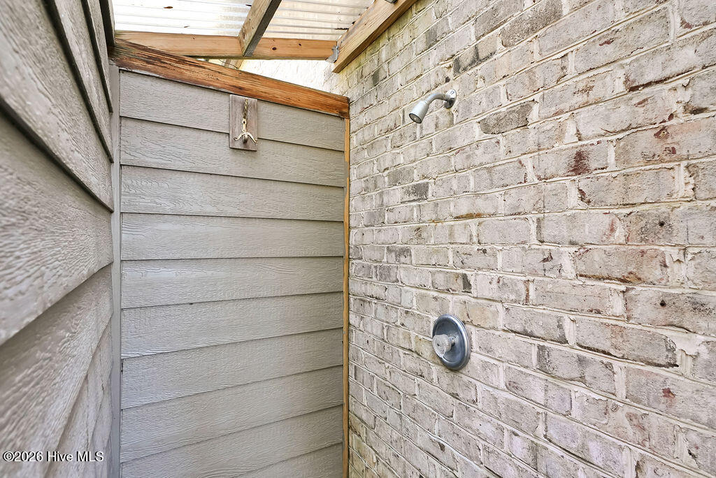 100564190 | Photo 67