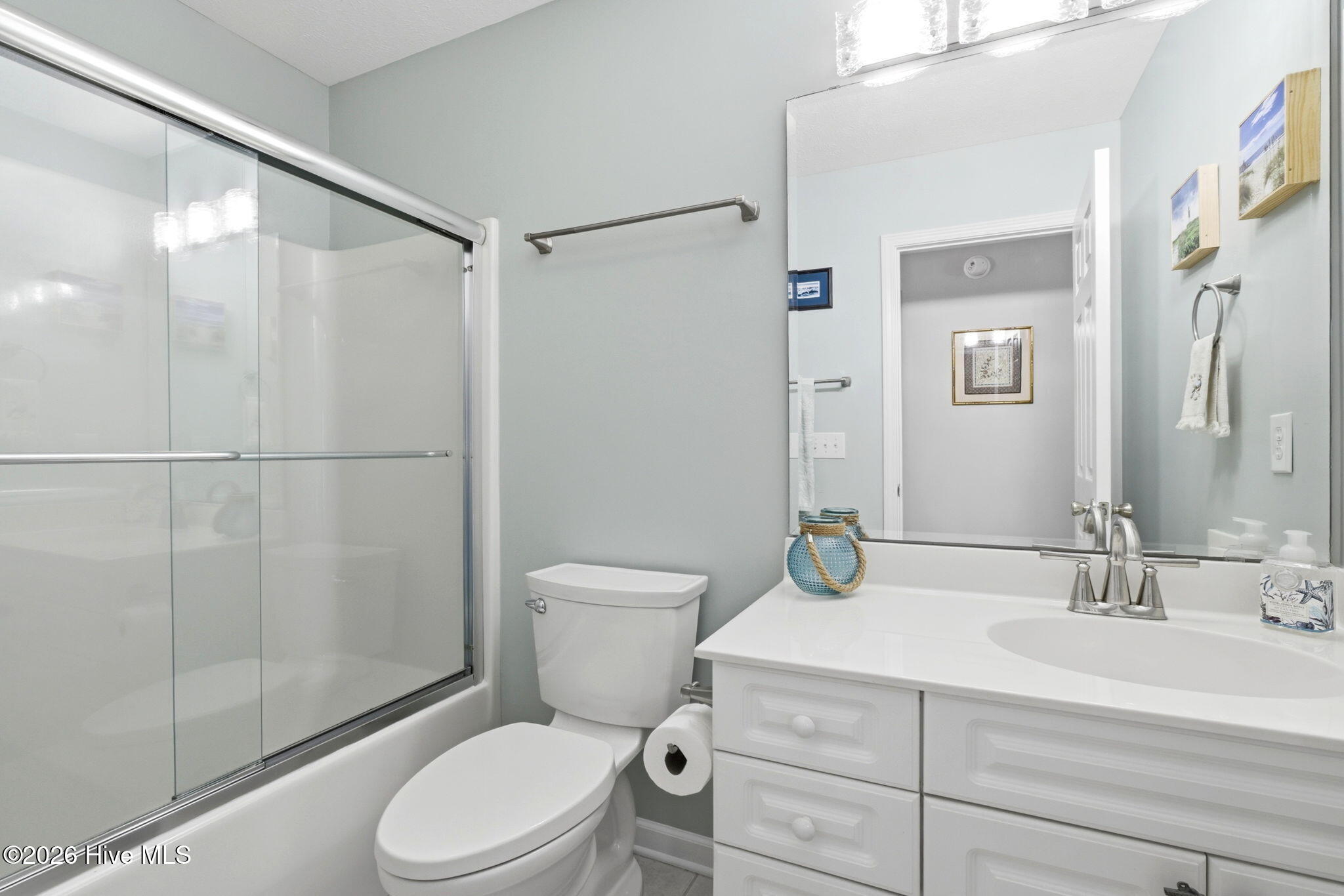 100556182 | Photo 16