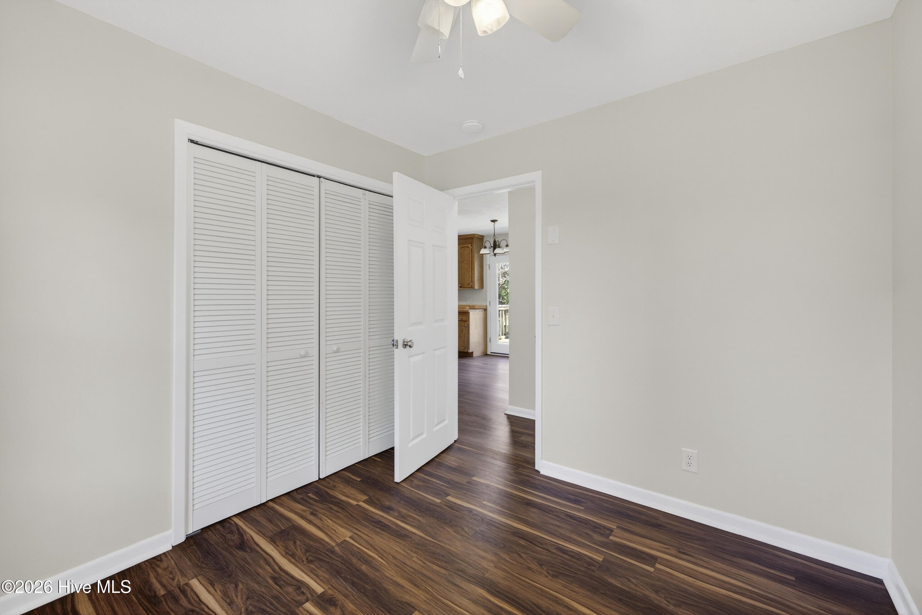 100560540 | Photo 31