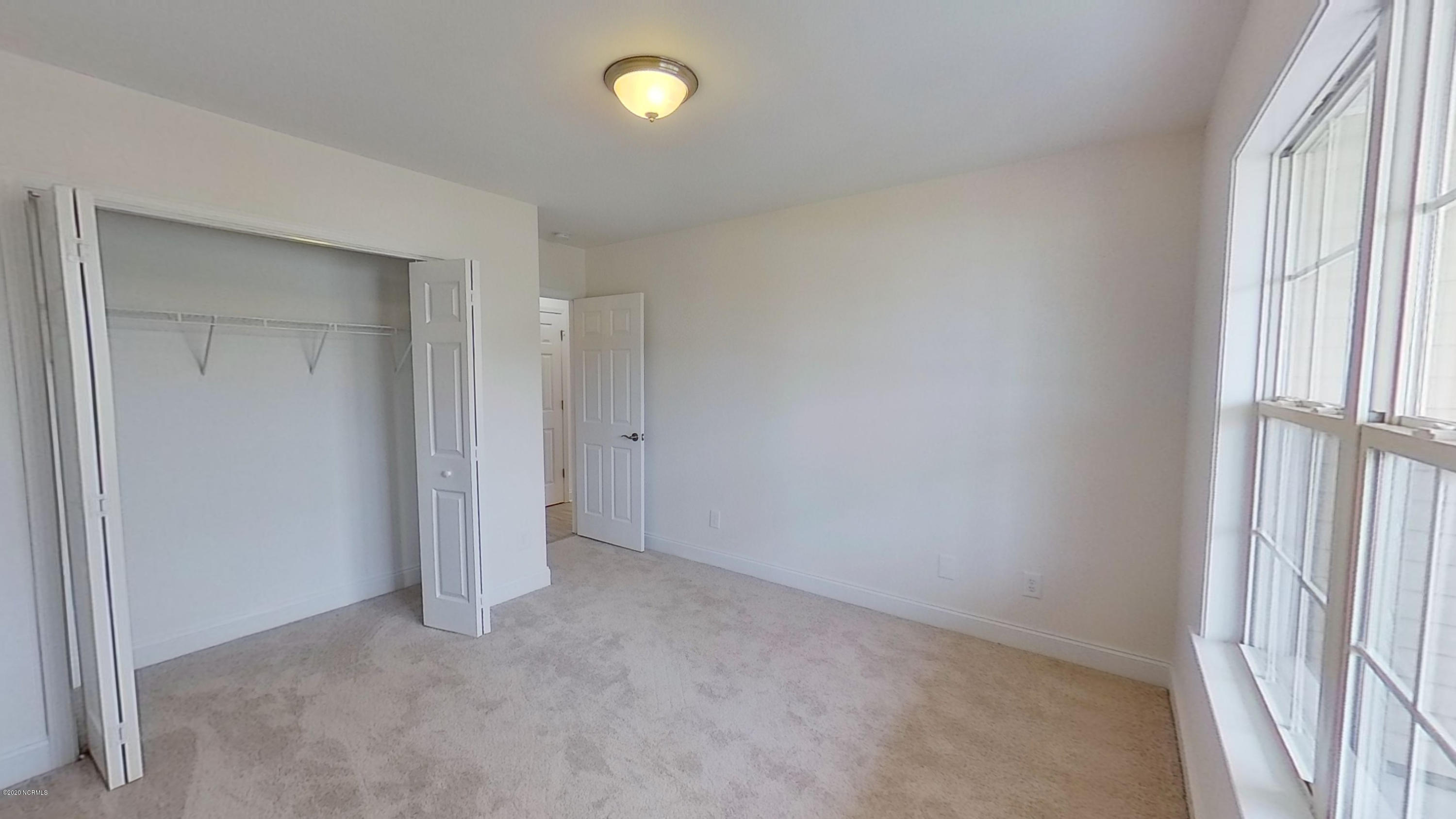 100550444 | Photo 15