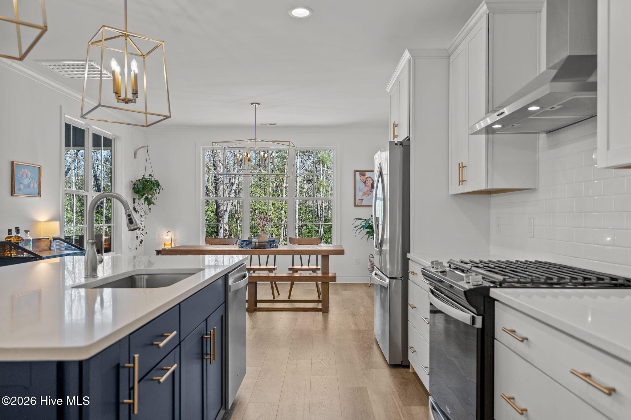 100552740 | Photo 21