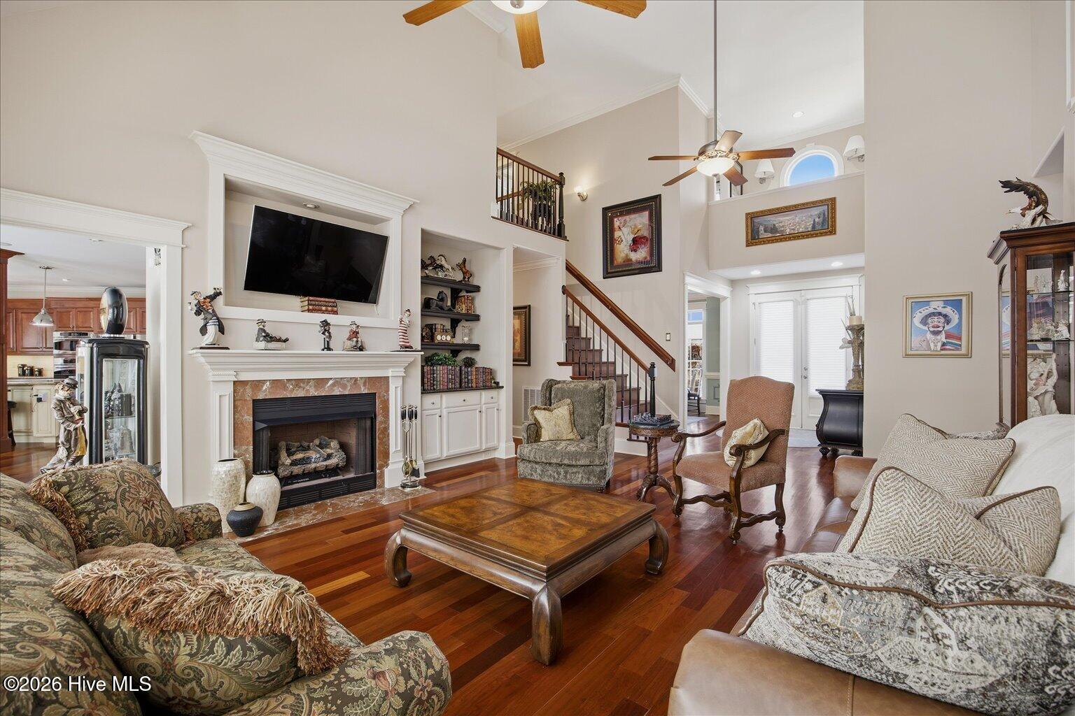 100564317 | Photo 17