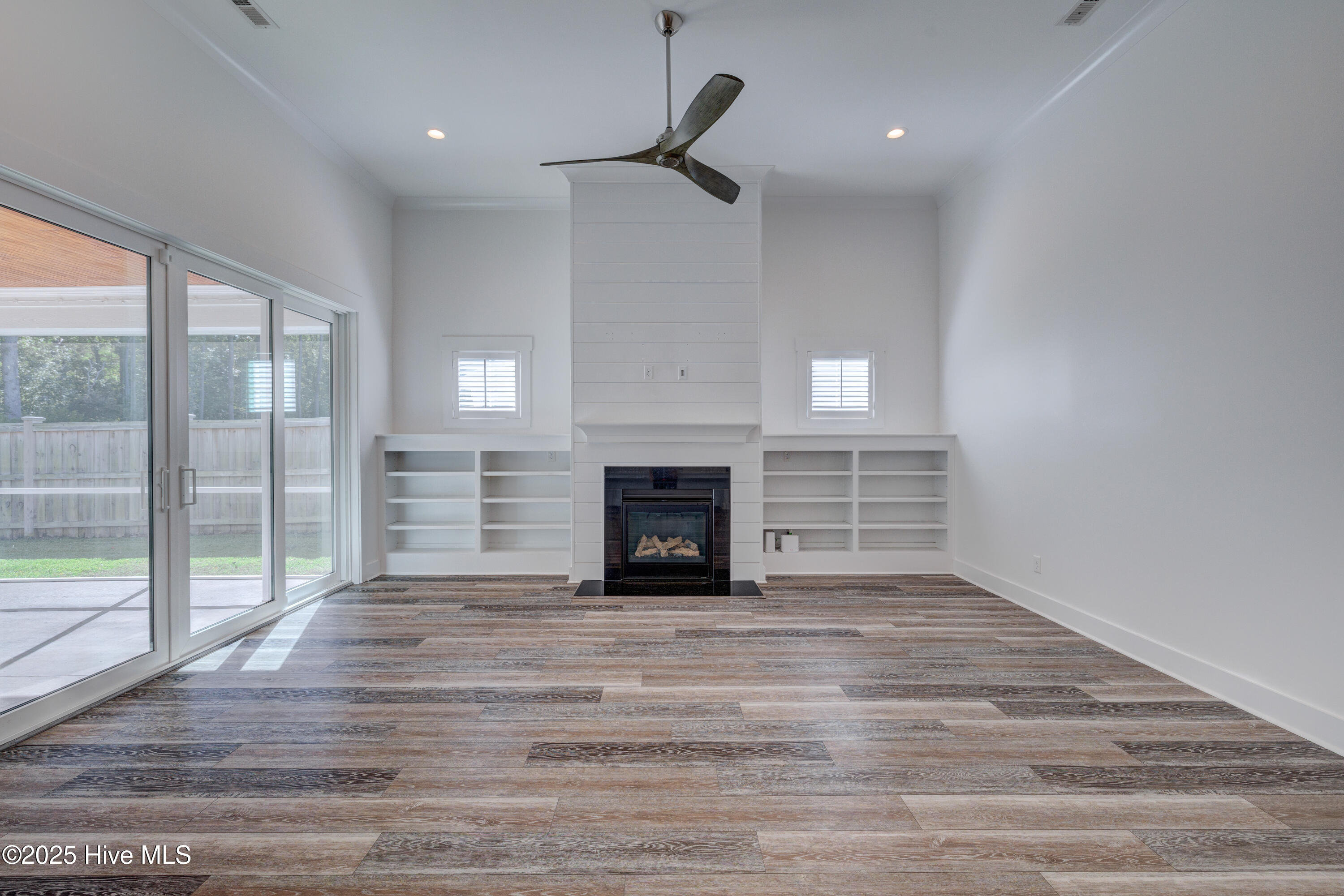 100534691 | Photo 27