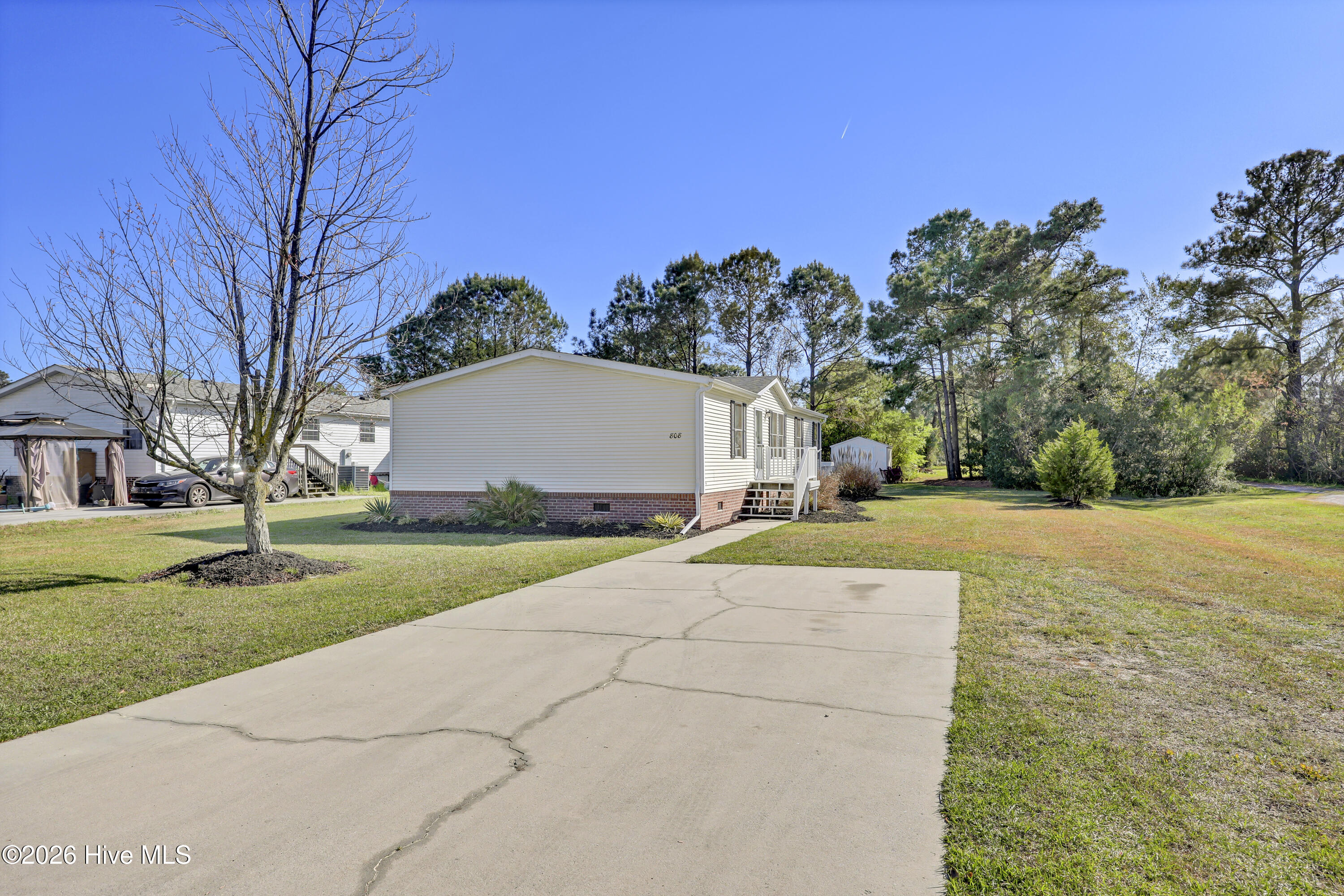 100564318 | Photo 27