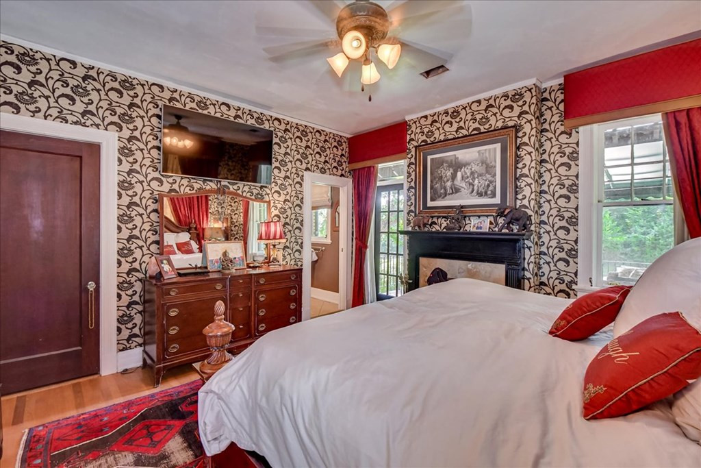 Owners Bedroom Suite