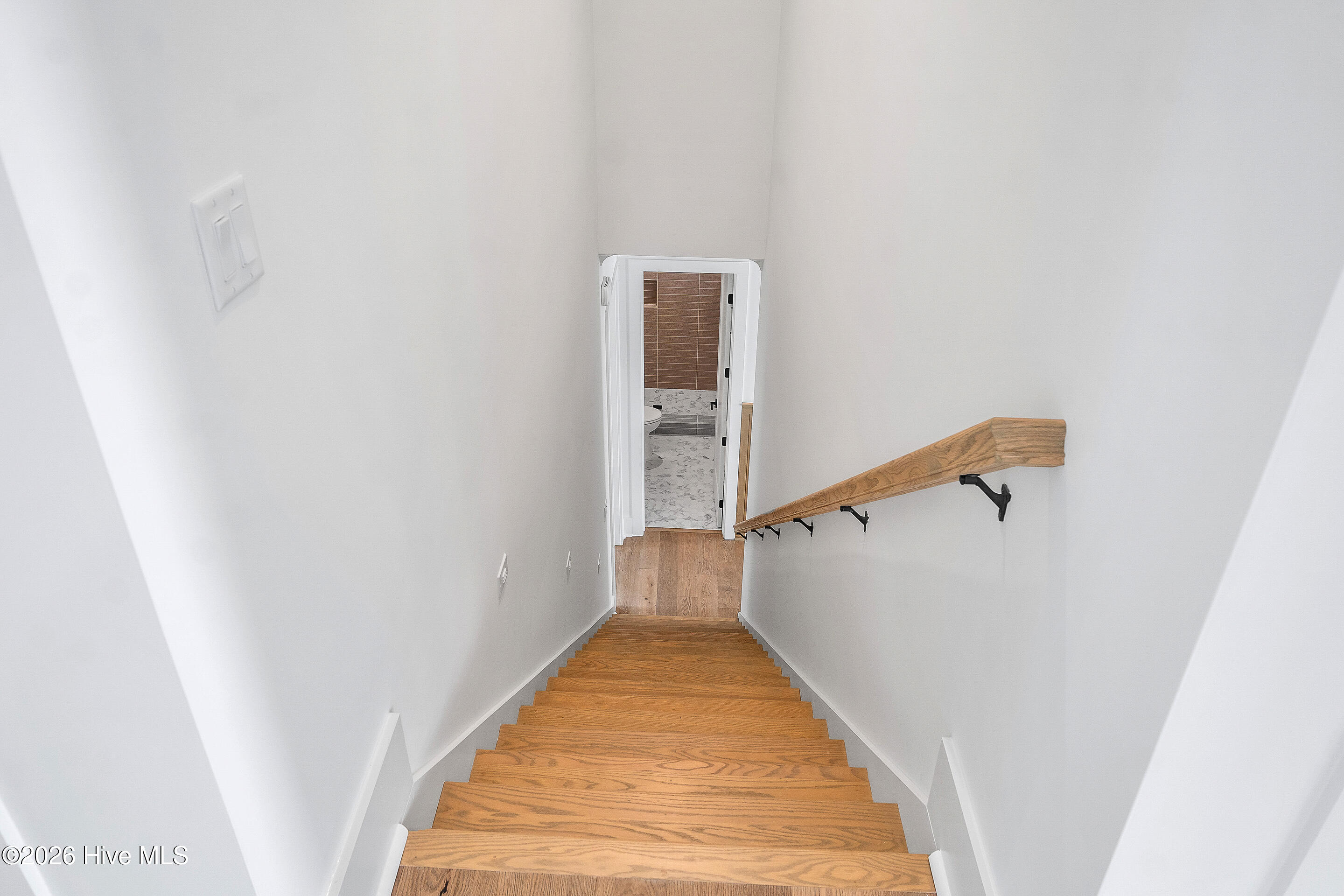 100499793 | Photo 30