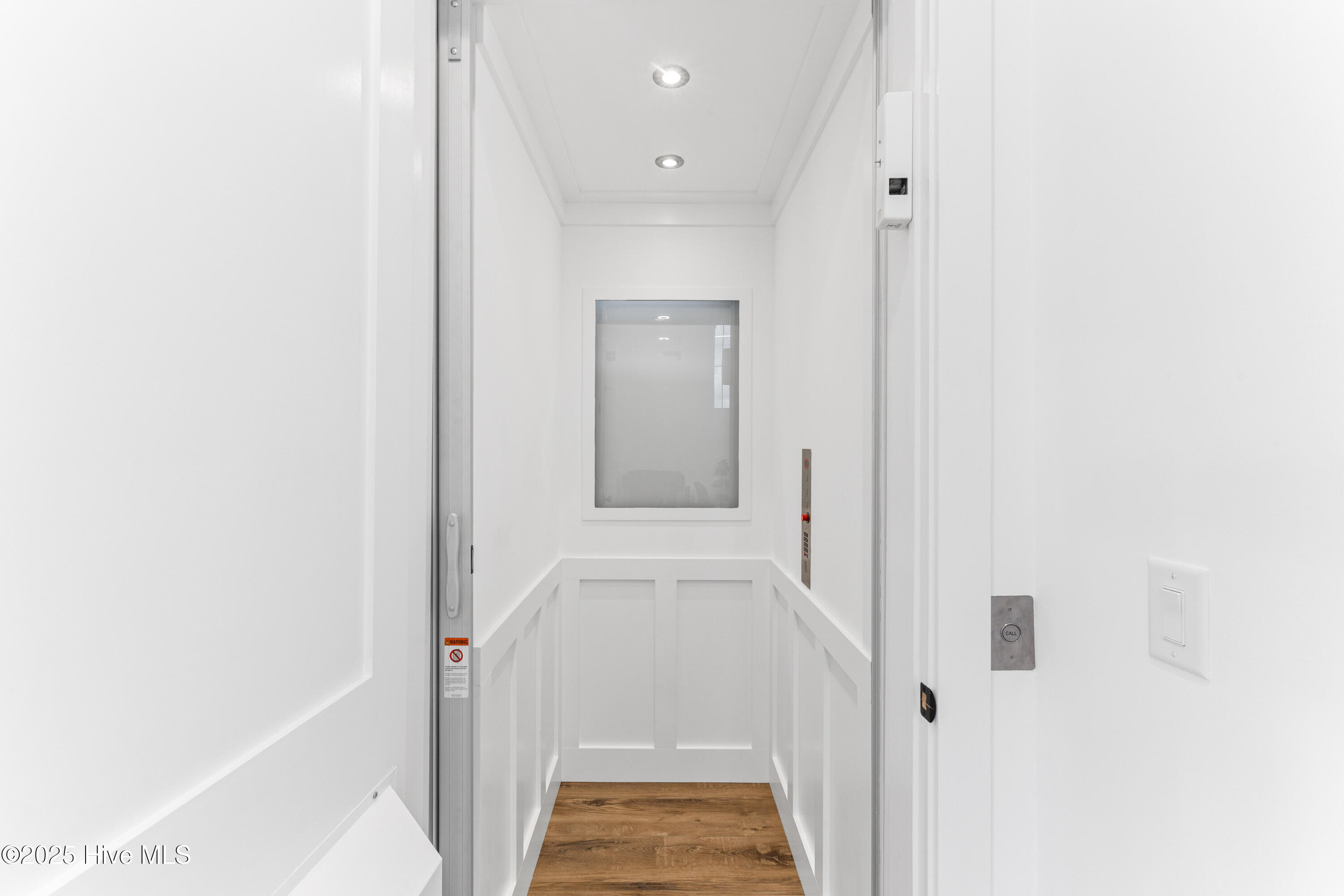 100534624 | Photo 54