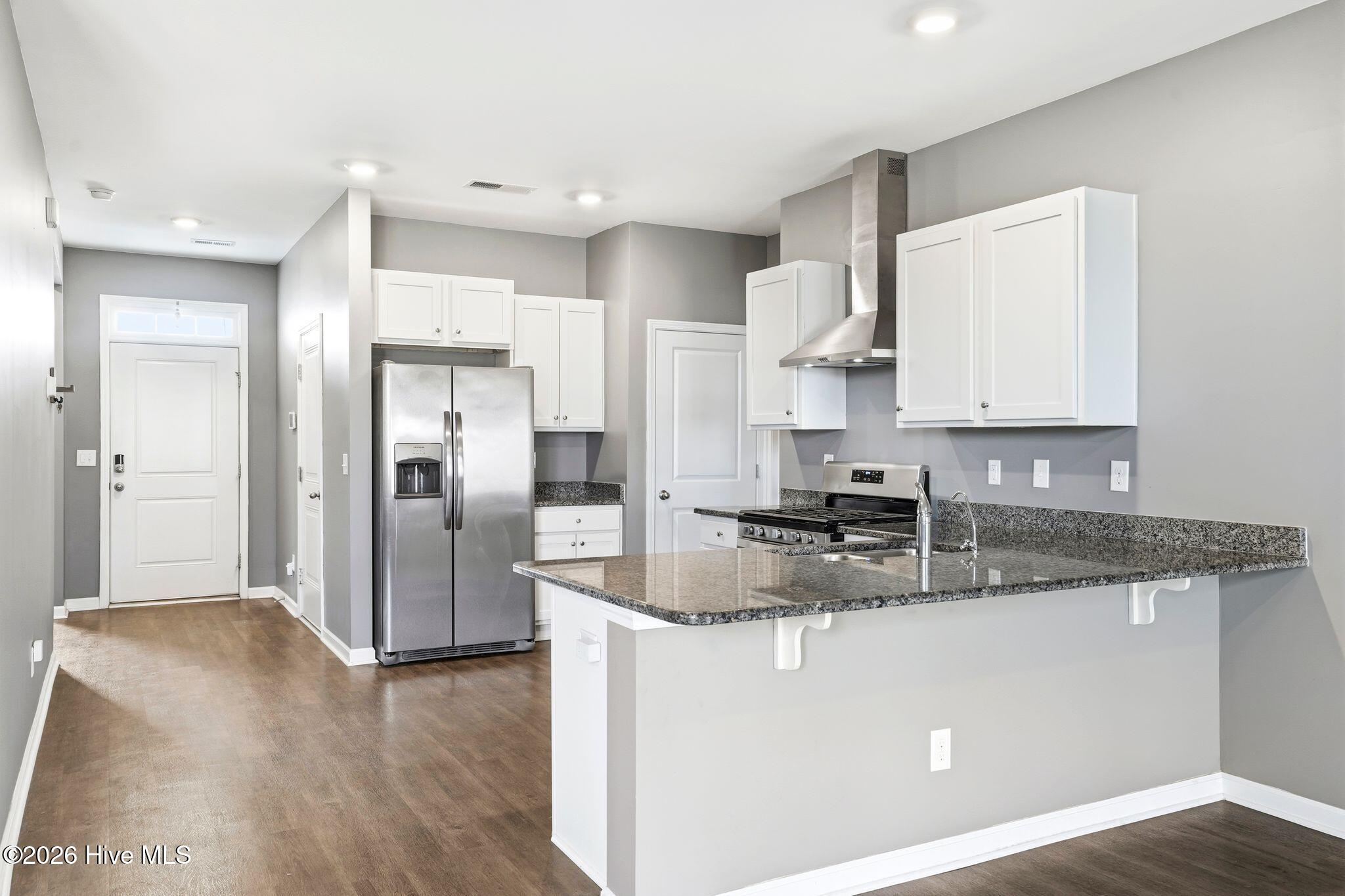 100562900 | Photo 10