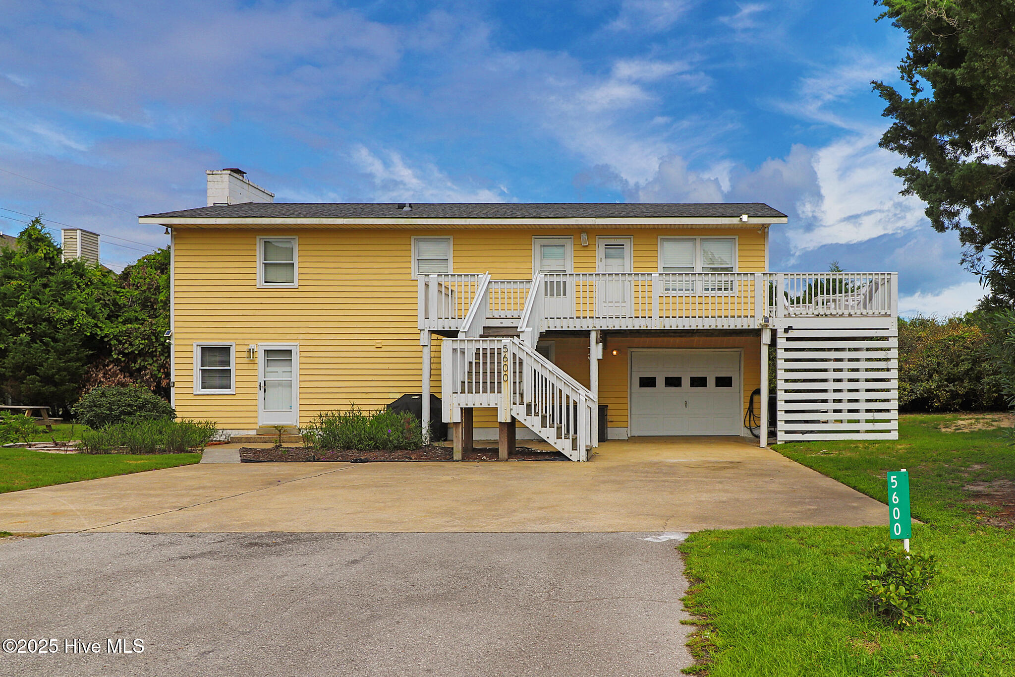 Homes for sale in Emerald Isle, NC | 5600 Beach View Ln, Emerald Isle, NC 28594 | MLS# 100527418