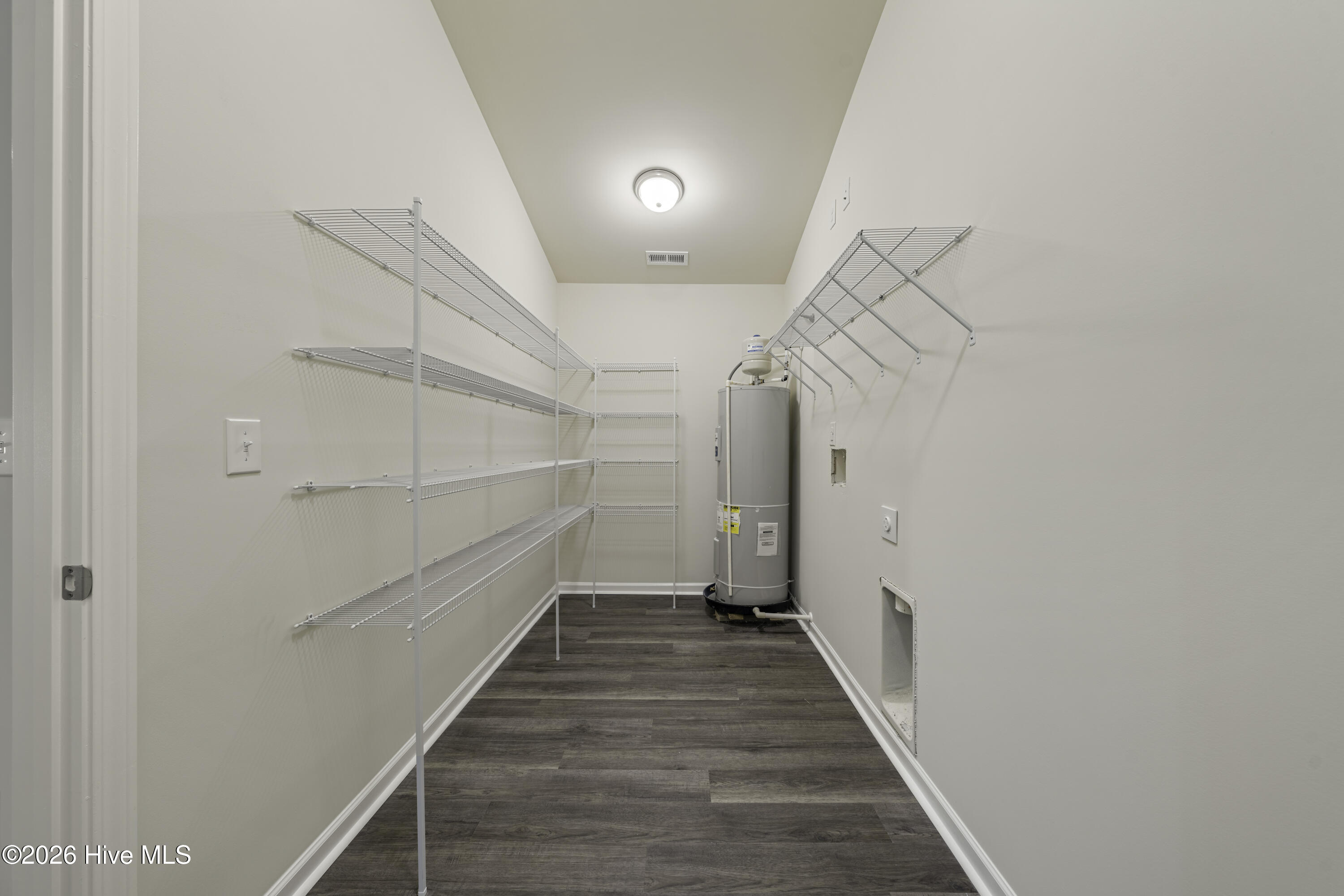 100550790 | Photo 17