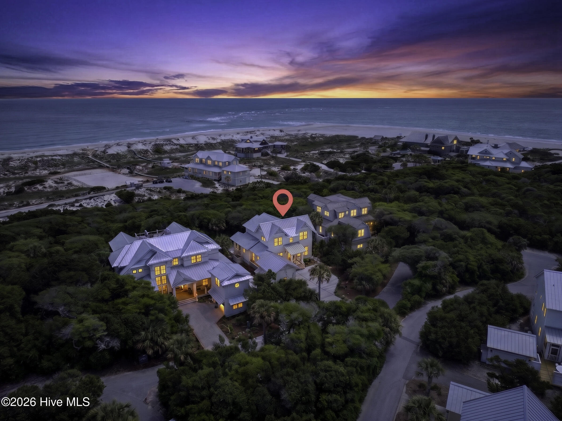 100566186 | Photo 83