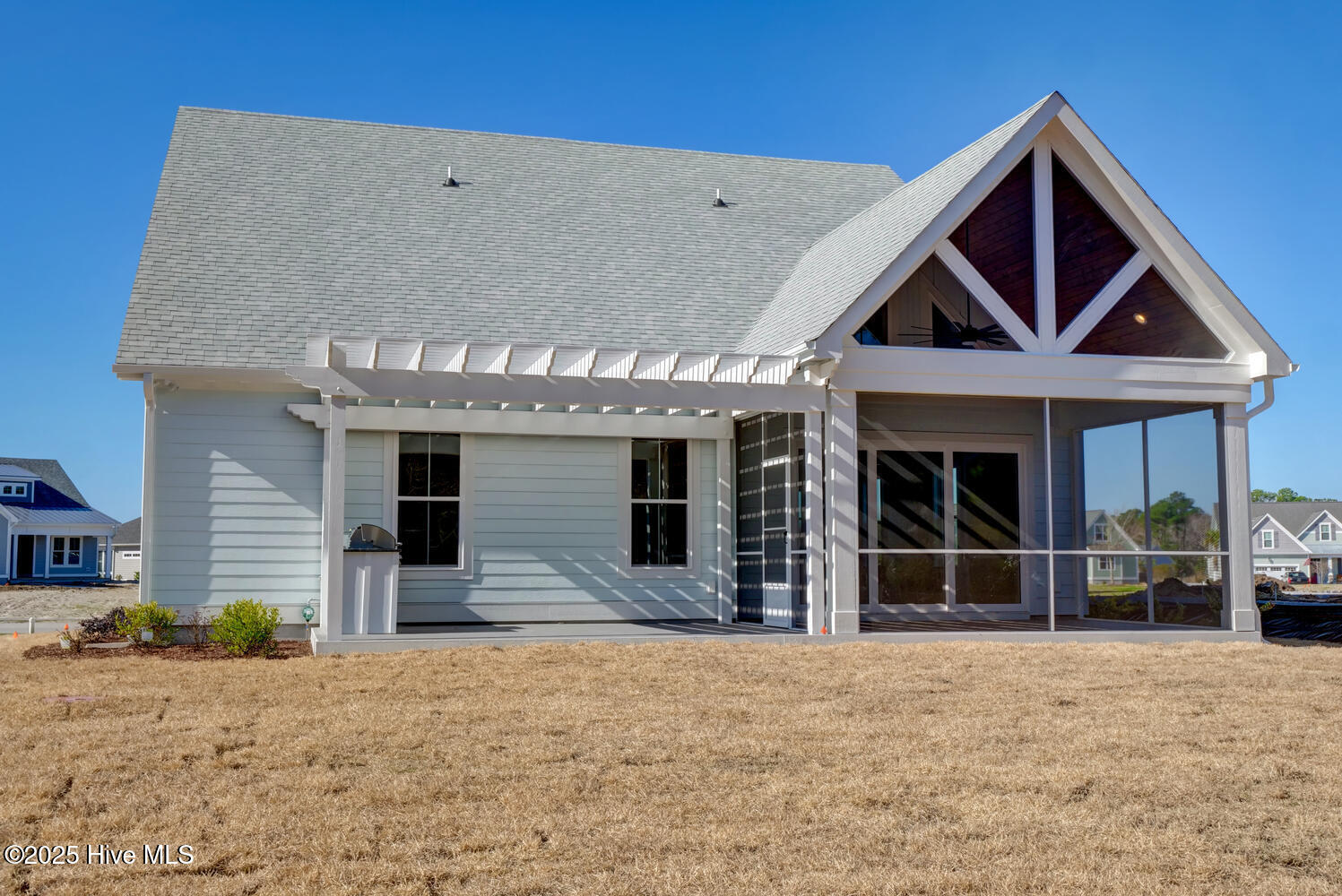 100539915 | Photo 49