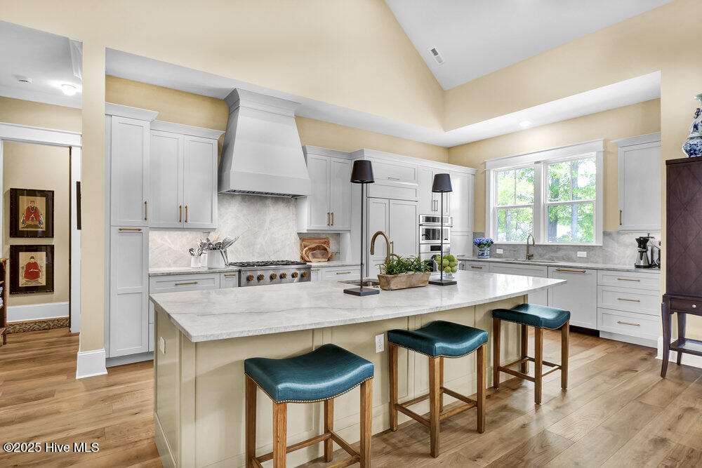 100534393 | Photo 15