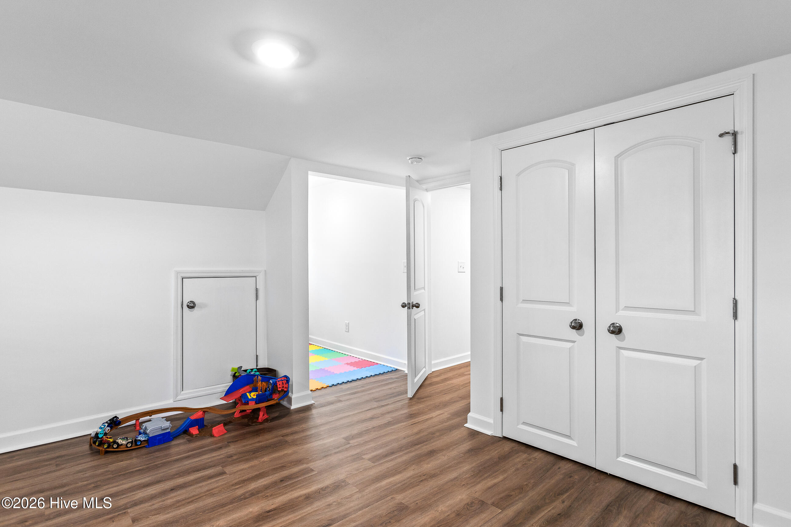 100567382 | Photo 32