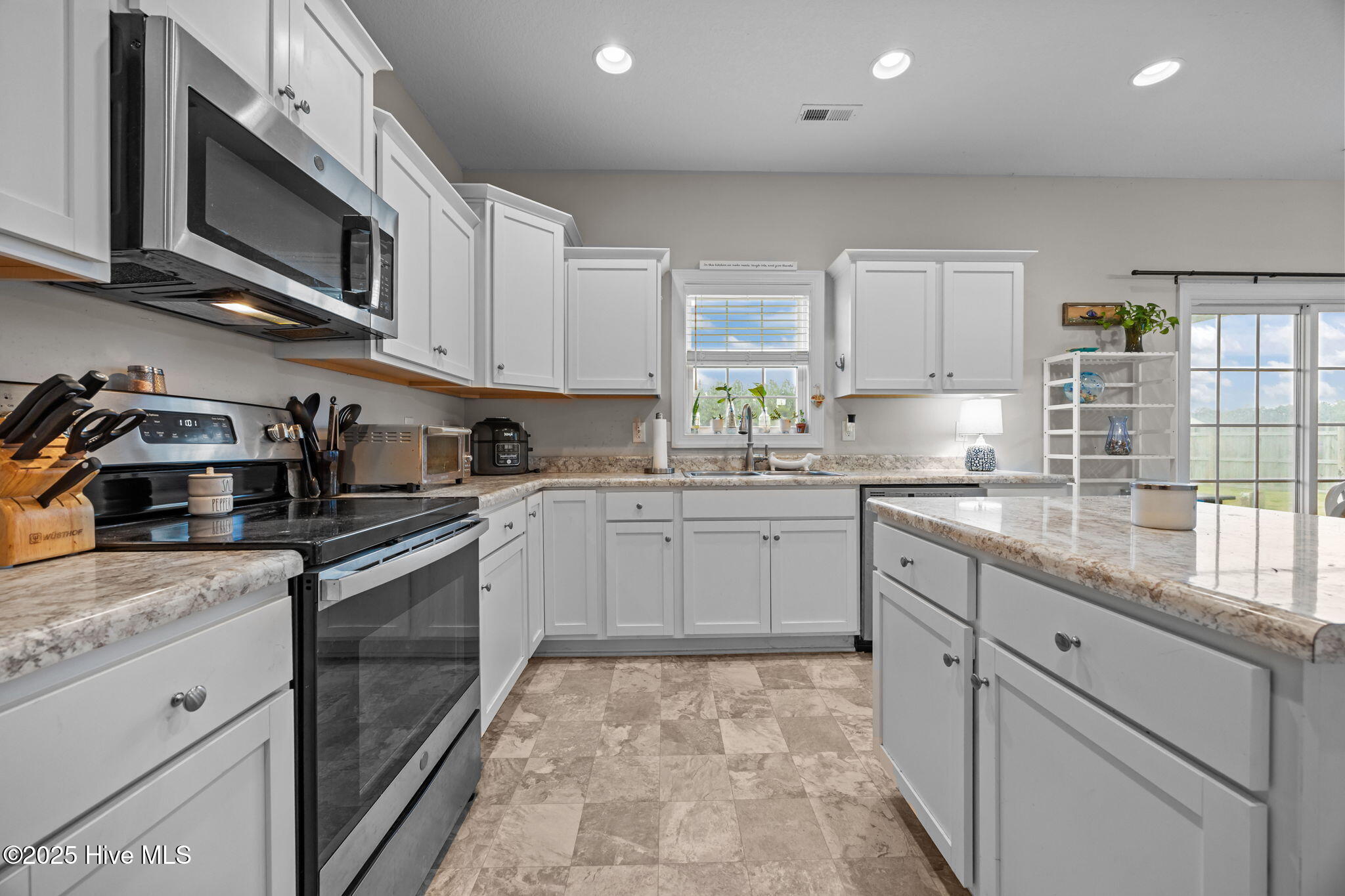 123 Village Creek Drive,Maysville