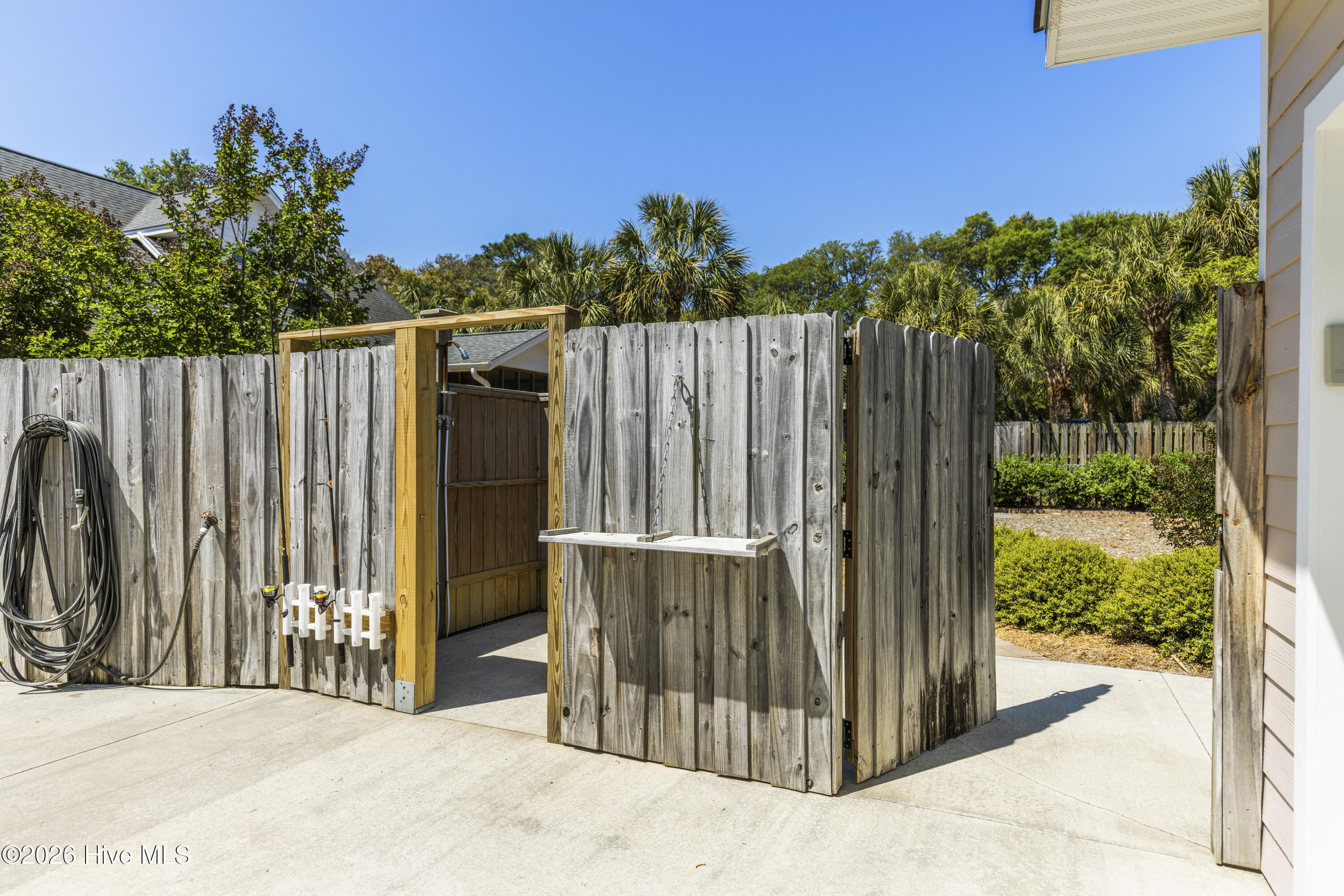 100569579 | Photo 32