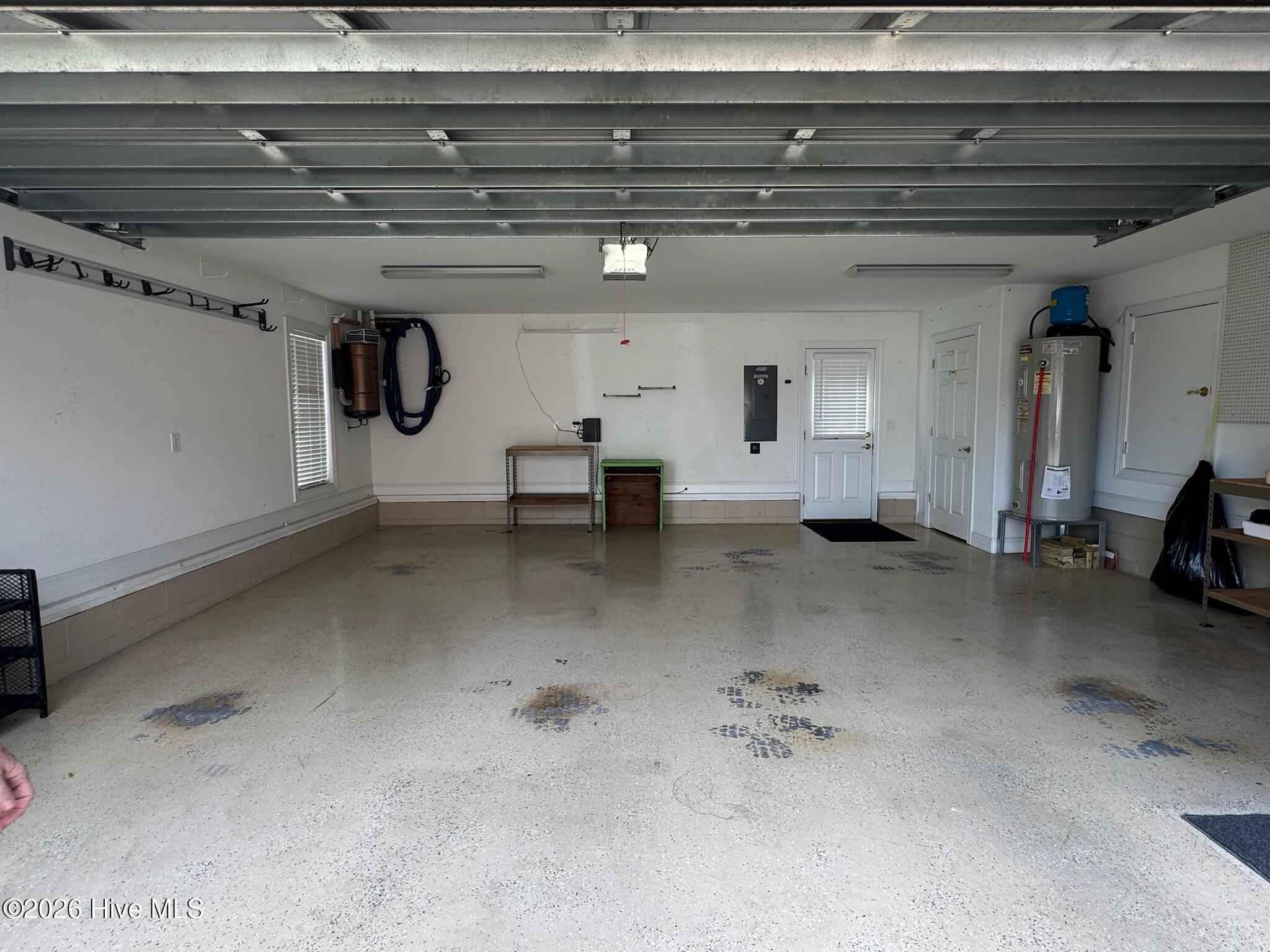 100558874 | Photo 39