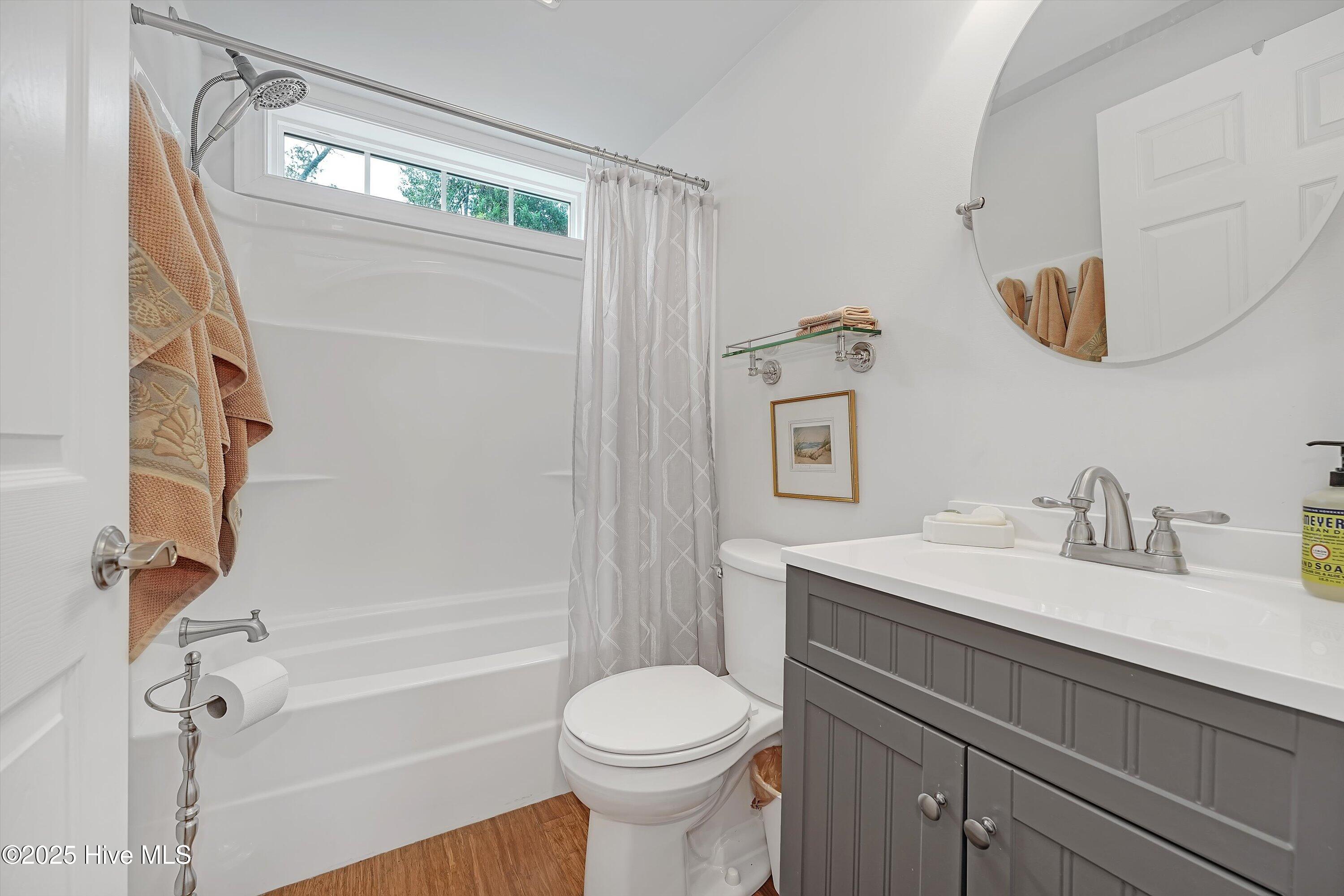 100532253 | Photo 11