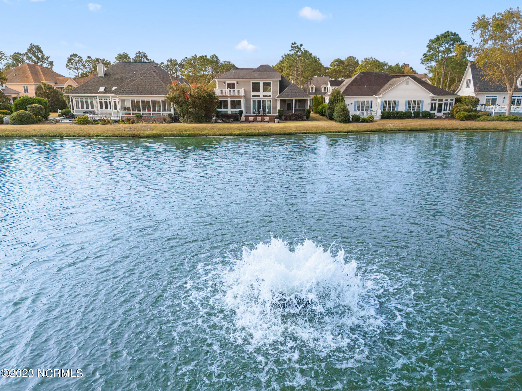 100568274 | Photo 45