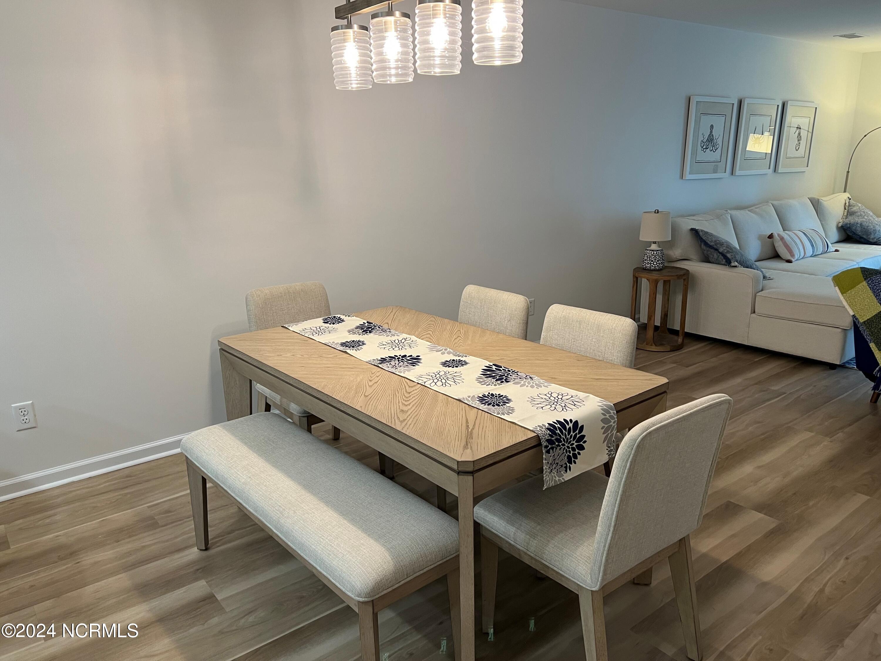 100560867 | Photo 10